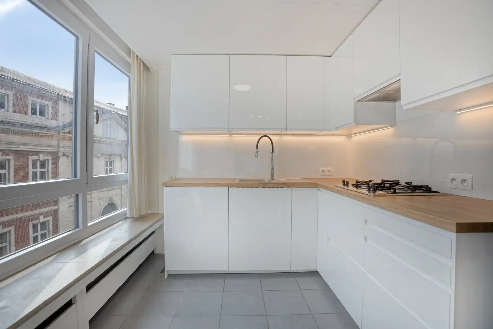 Lichtrijk 2-slaapkamer appartement in hartje Leuven met mooi uitzicht – EPC 239 kWh/m² - bewoonbare opp. 80 m²  foto 6