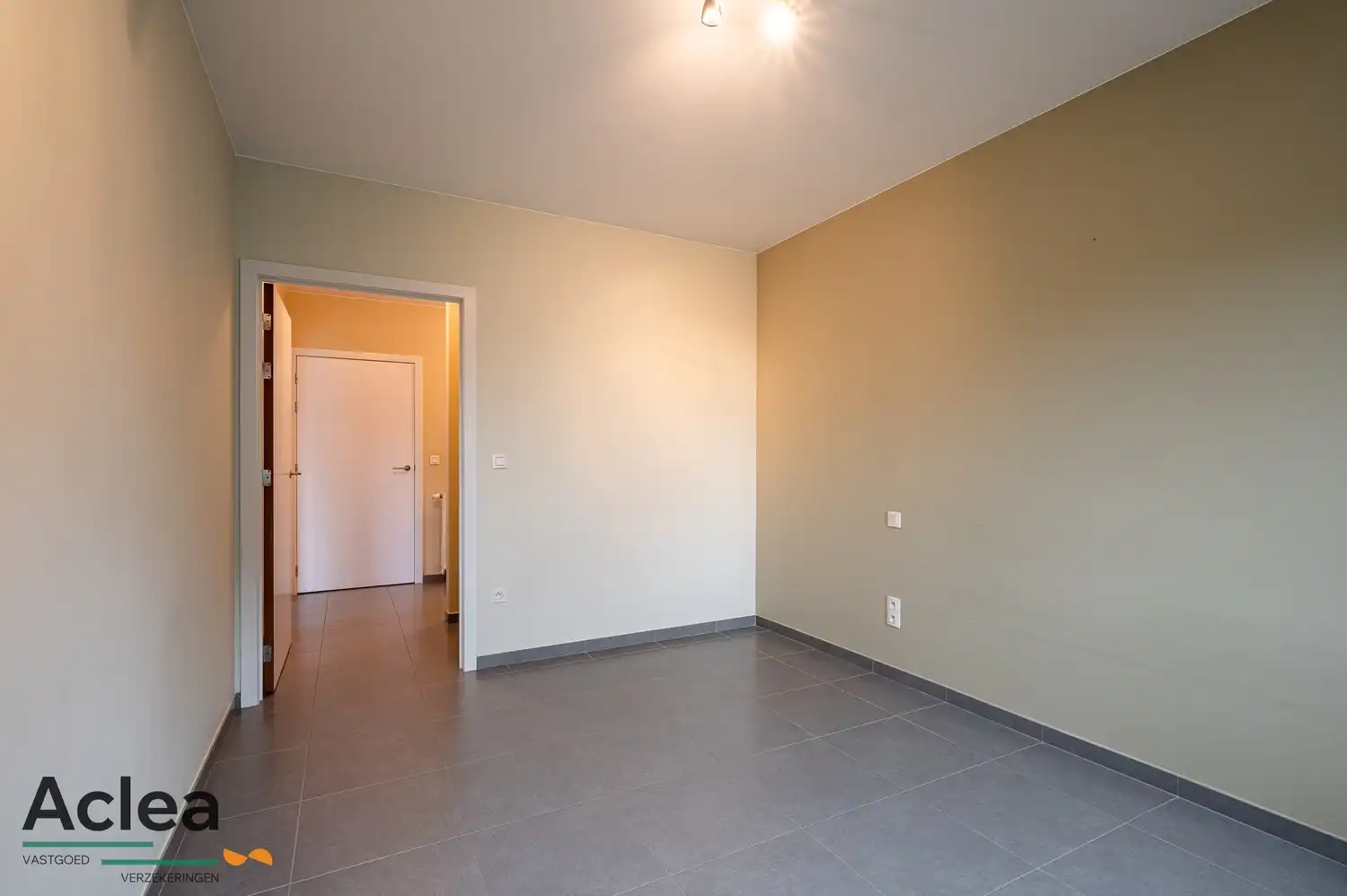 Ruim lichtrijk gelijkvloers appartement met 2 terrassen en garage foto 18