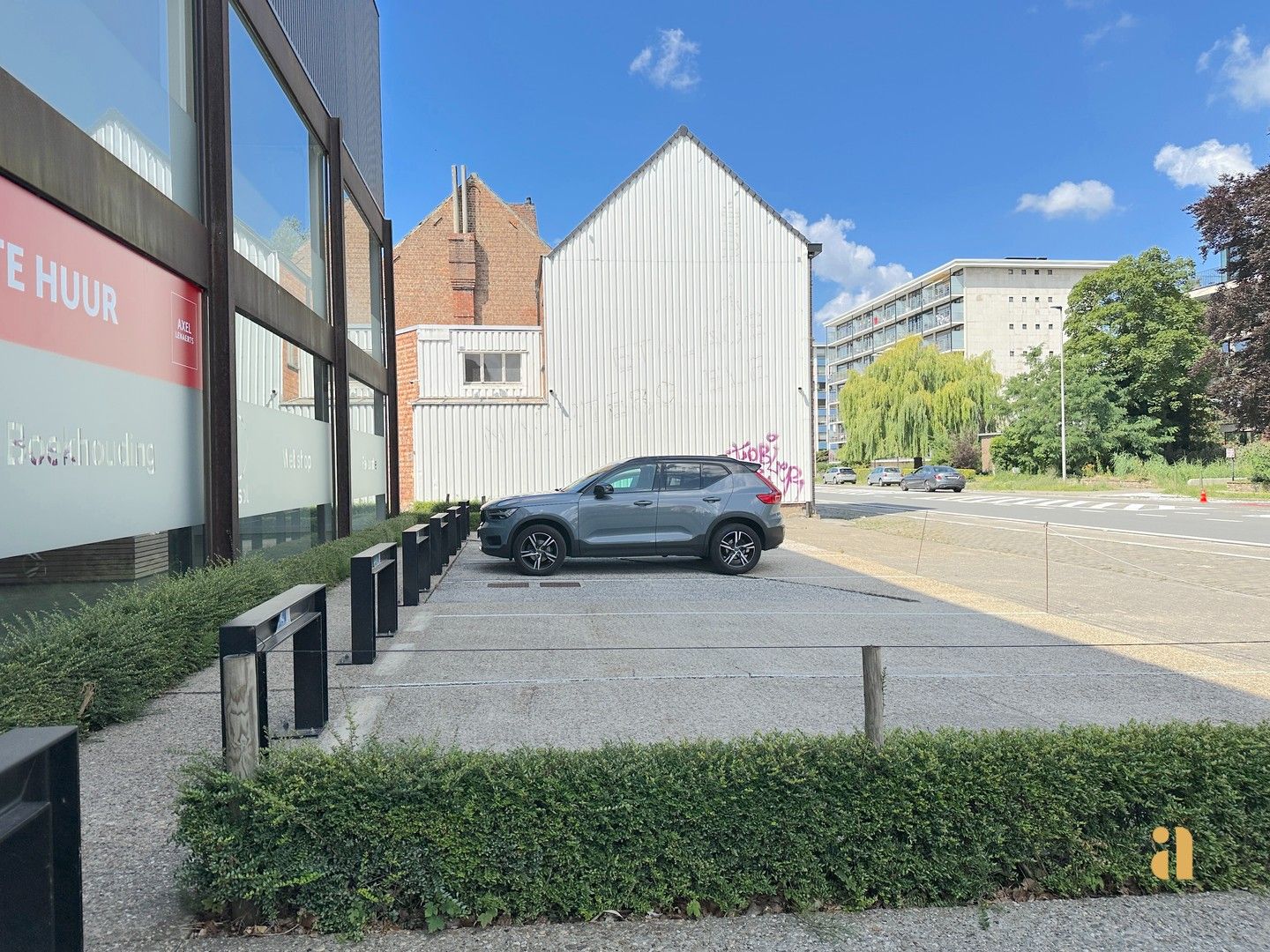Architecturaal handelspand van 760m2 in Gent-Sint-Amandsberg foto 9