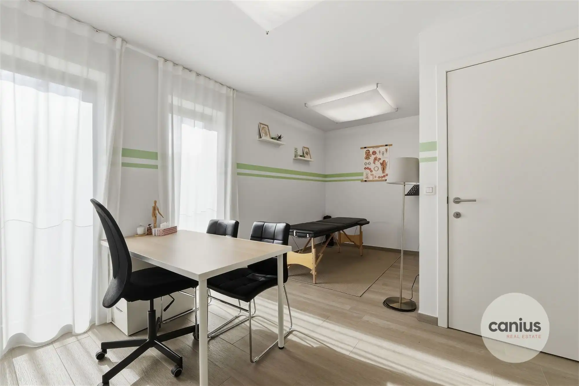 WONING MET LIFT NABIJ HET CENTRUM foto 19