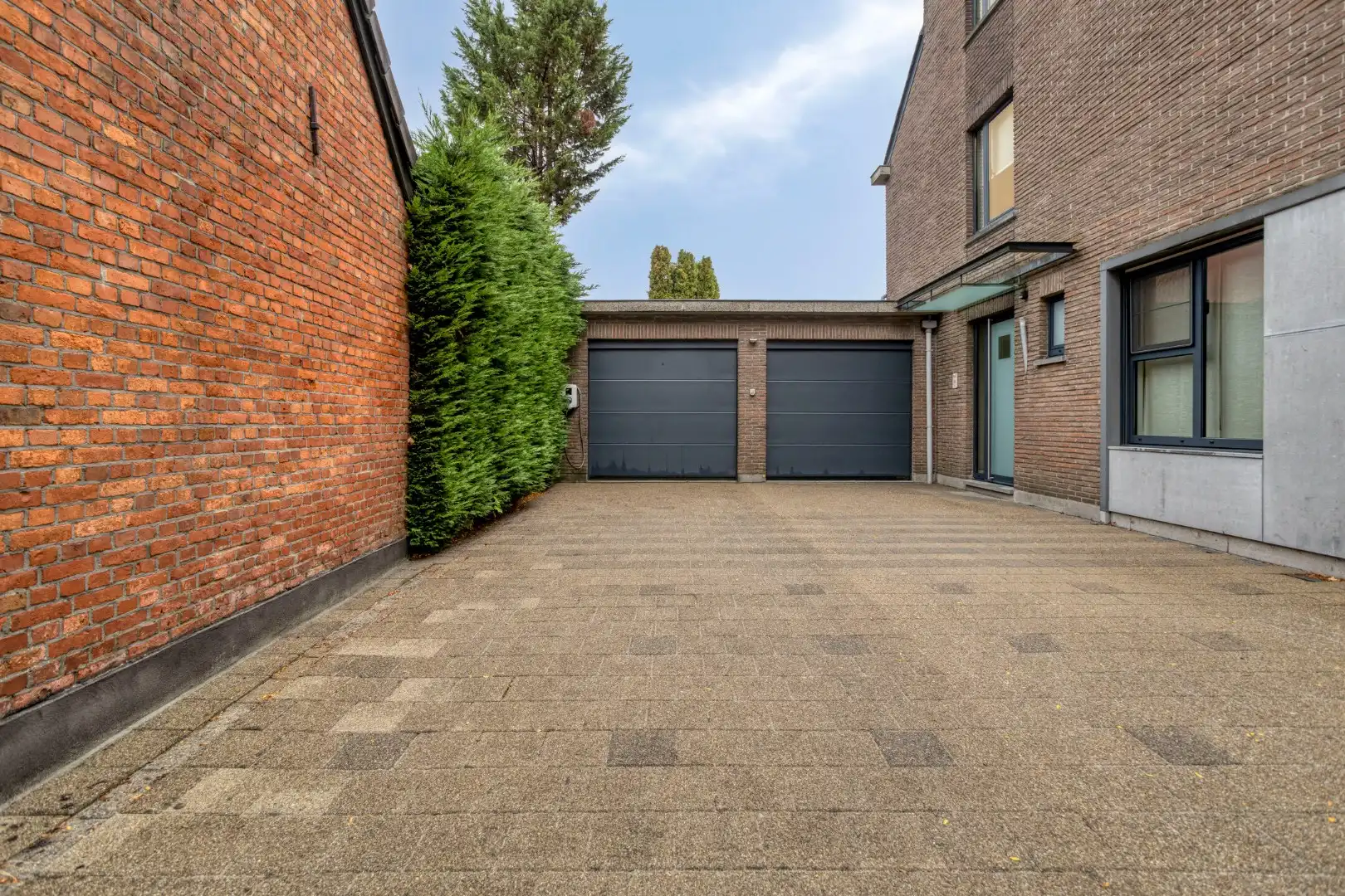Gerenoveerde halfopen bebouwing met 4 slaapkamers, bureau en tuin in centrum Brasschaat foto 27