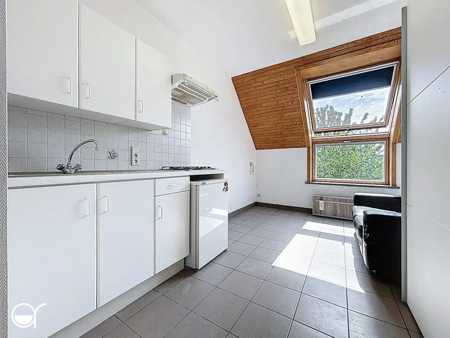 Woning met 5 studio's foto 16