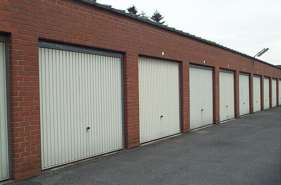()=>{if(producerUpdateValueVersion(node),producerAccessed(node),node.value===ERRORED)throw node.error;return node.value} Garage 78 - Zwingelaarsstraat 1 - - 8870 Izegem