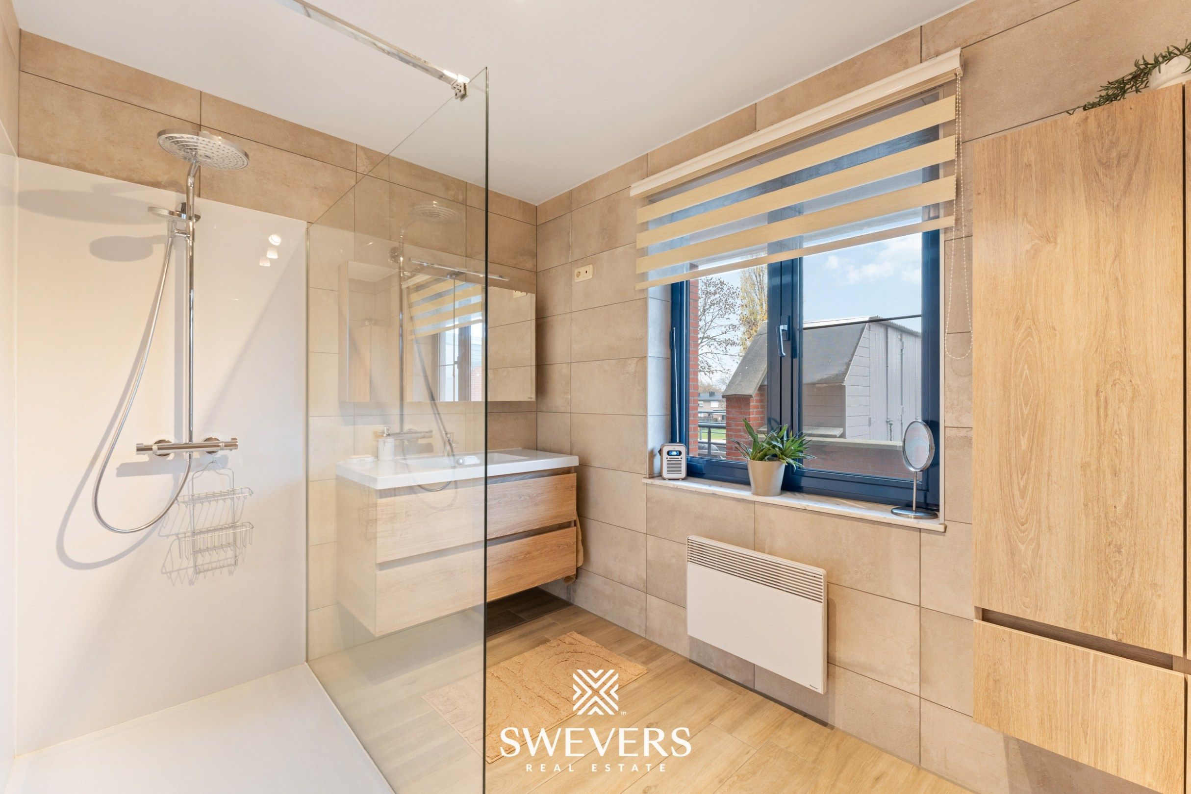 Modern en instapklaar appartement met twee terrassen in hartje Zolder foto 19