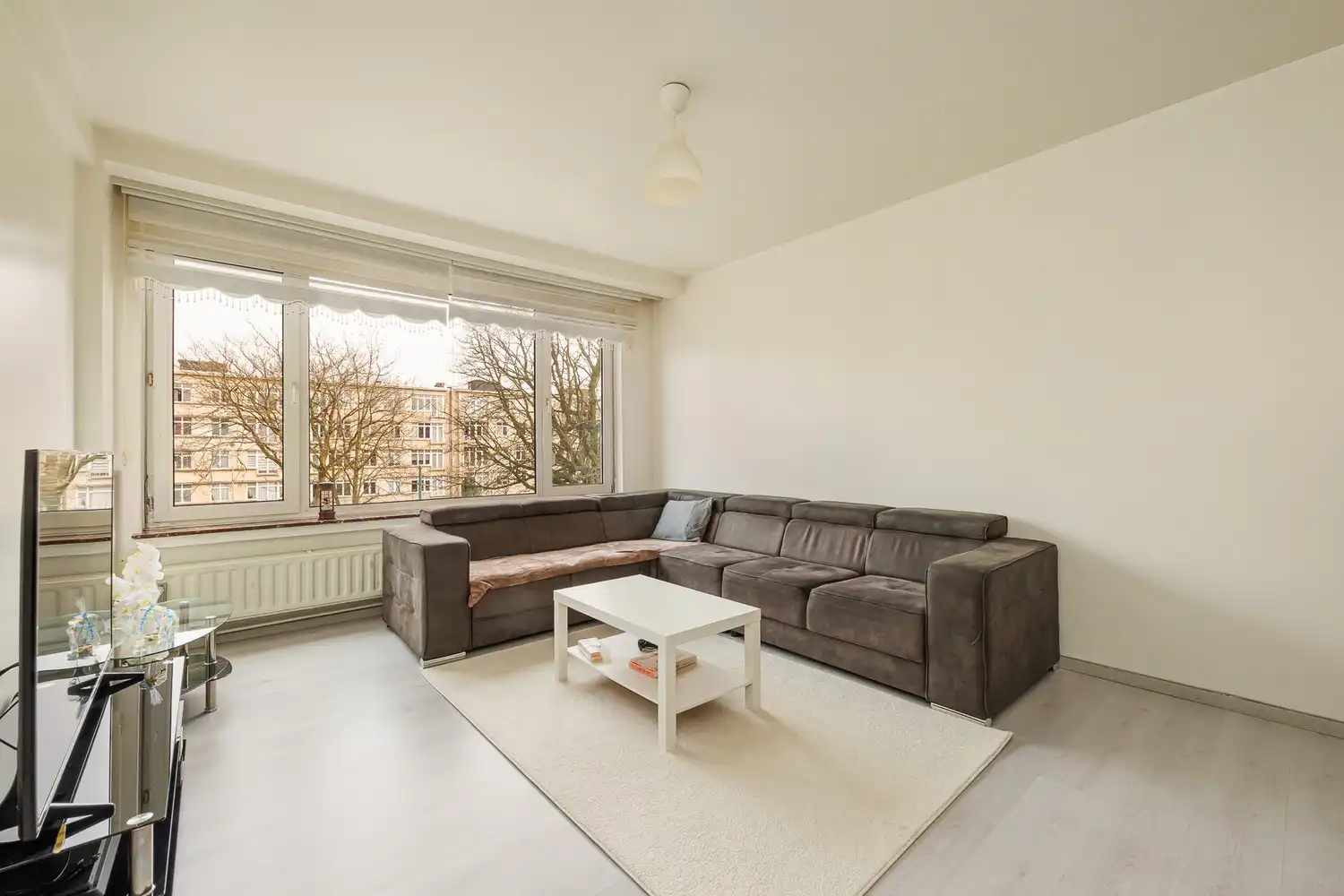 Instapklaar appartement met terras en 2 slaapkamers (ca. 90 m²). foto 3