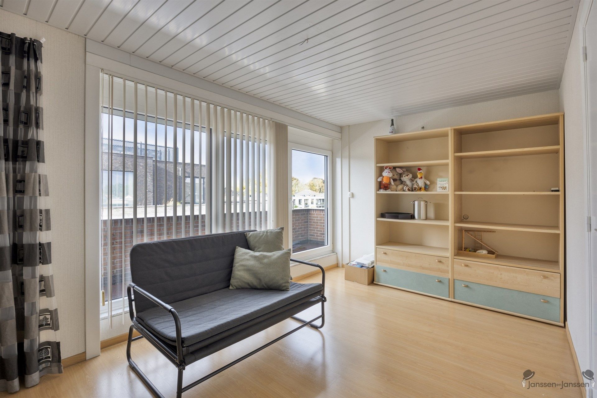 Schitteren gelegen appartement in centrum van Neeroeteren foto 28