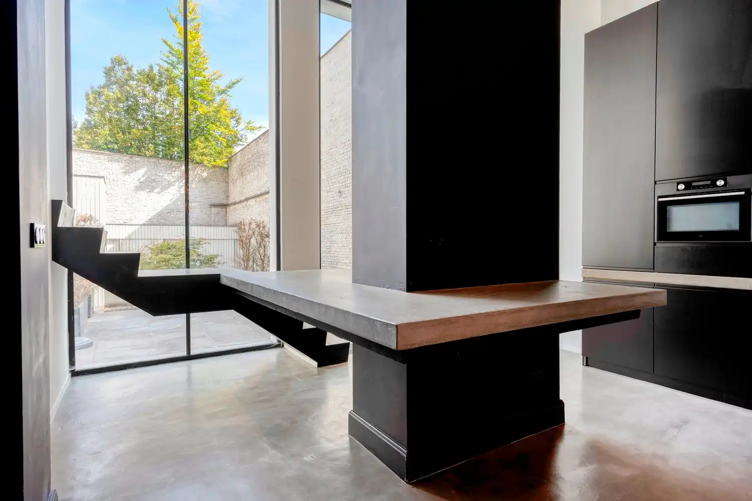 Exceptioneel en luxueus gerenoveerd 19e eeuws appartement midden in de binnenstad. foto 4