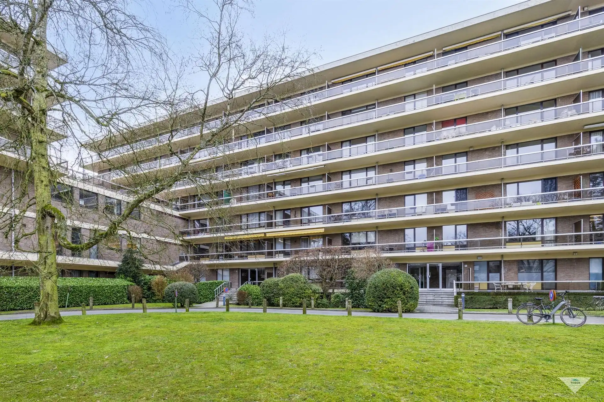 Lichtrijke studio met hoogwaardige afwerking foto 8