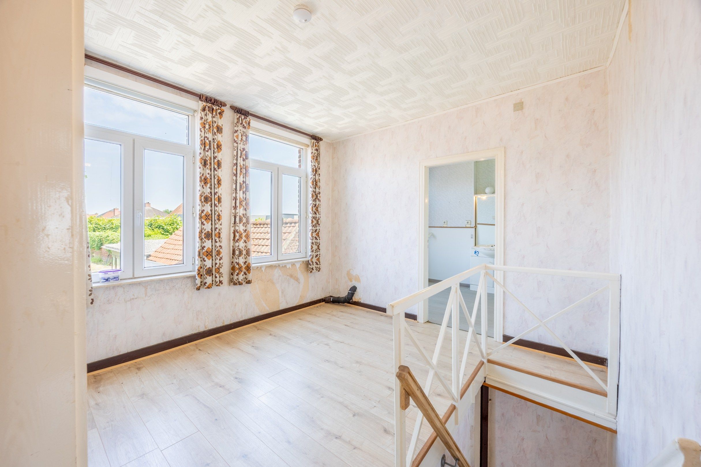 RUIME WONING MET 4 SLAAPKAMERS EN TUIN  foto 8