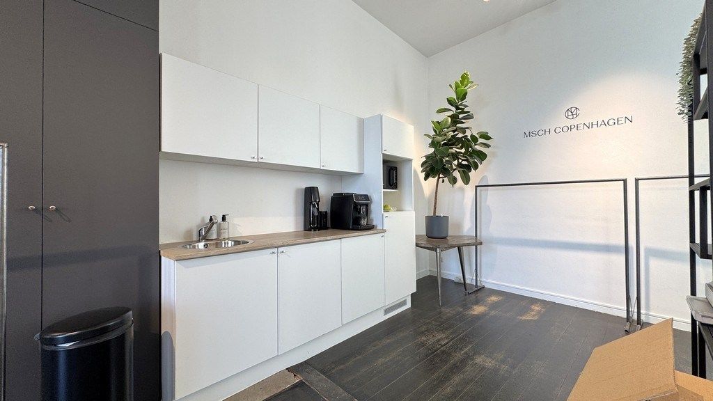 Kantoorruimte te huur in burgershuis aan kaai in Antwerpen foto 5