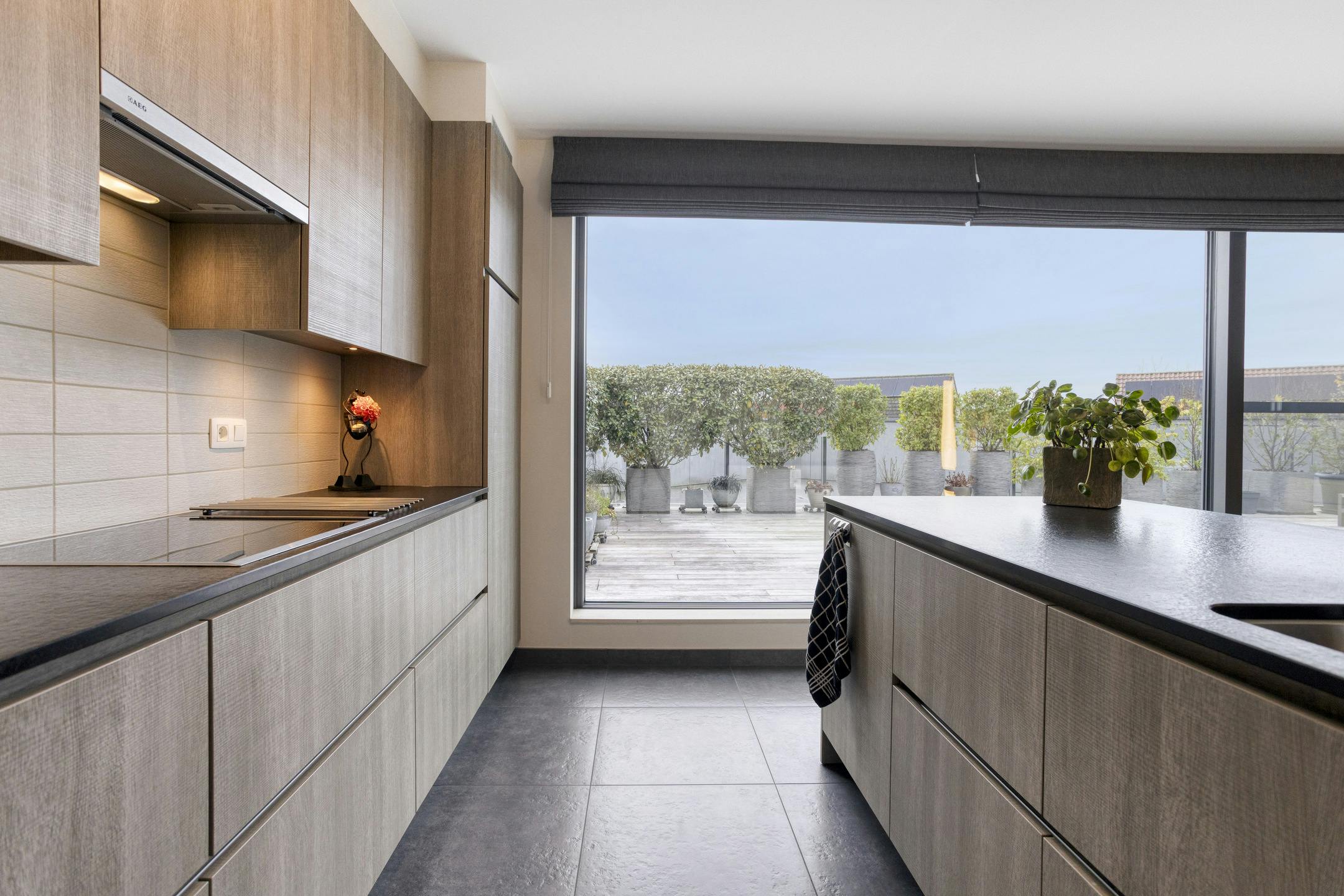 Appartement met 3 slaapkamers, garage en autostaanplaats te koop in Waarschoot foto 12