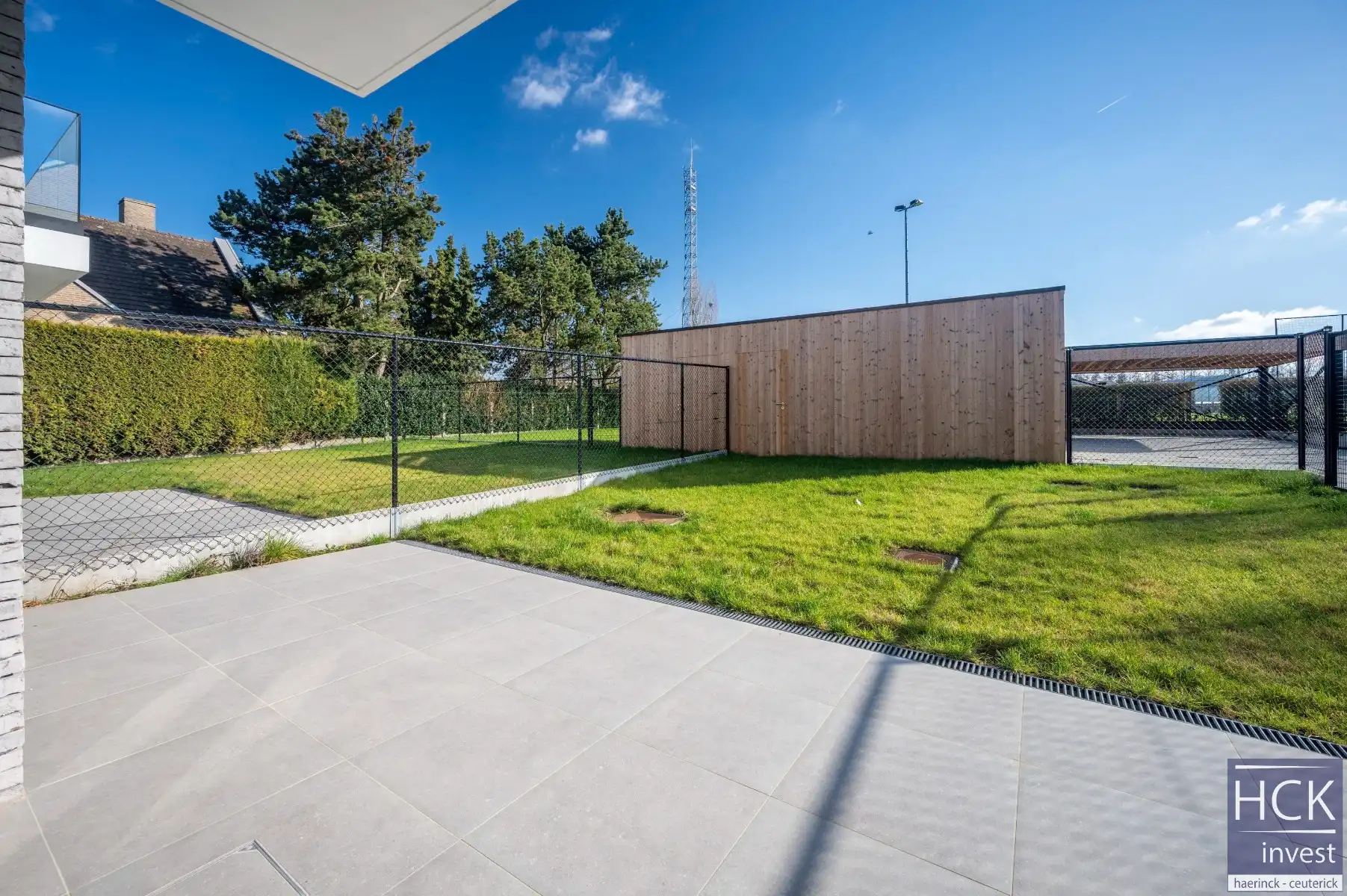 KRUISHOUTEM - Nieuwbouwappartement met high-end afwerking! foto {{pictureIndex}}