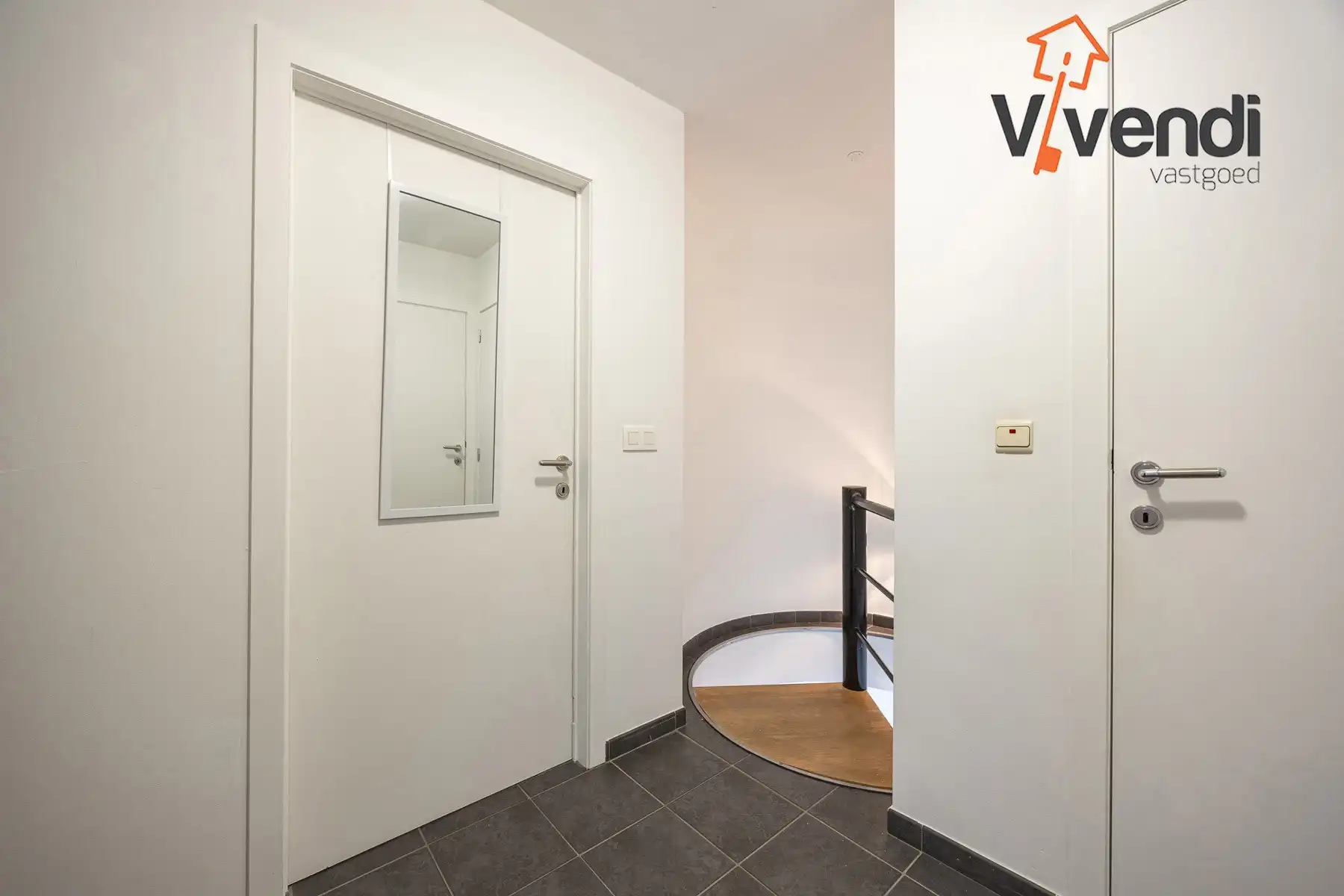 Ruime en lichtrijke duplex met 3 slpk inclusief 1 garagebox! foto 12