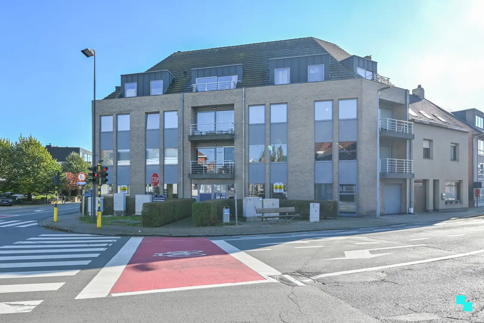 Centraal gelegen kantoorruimte in Tielt foto 11