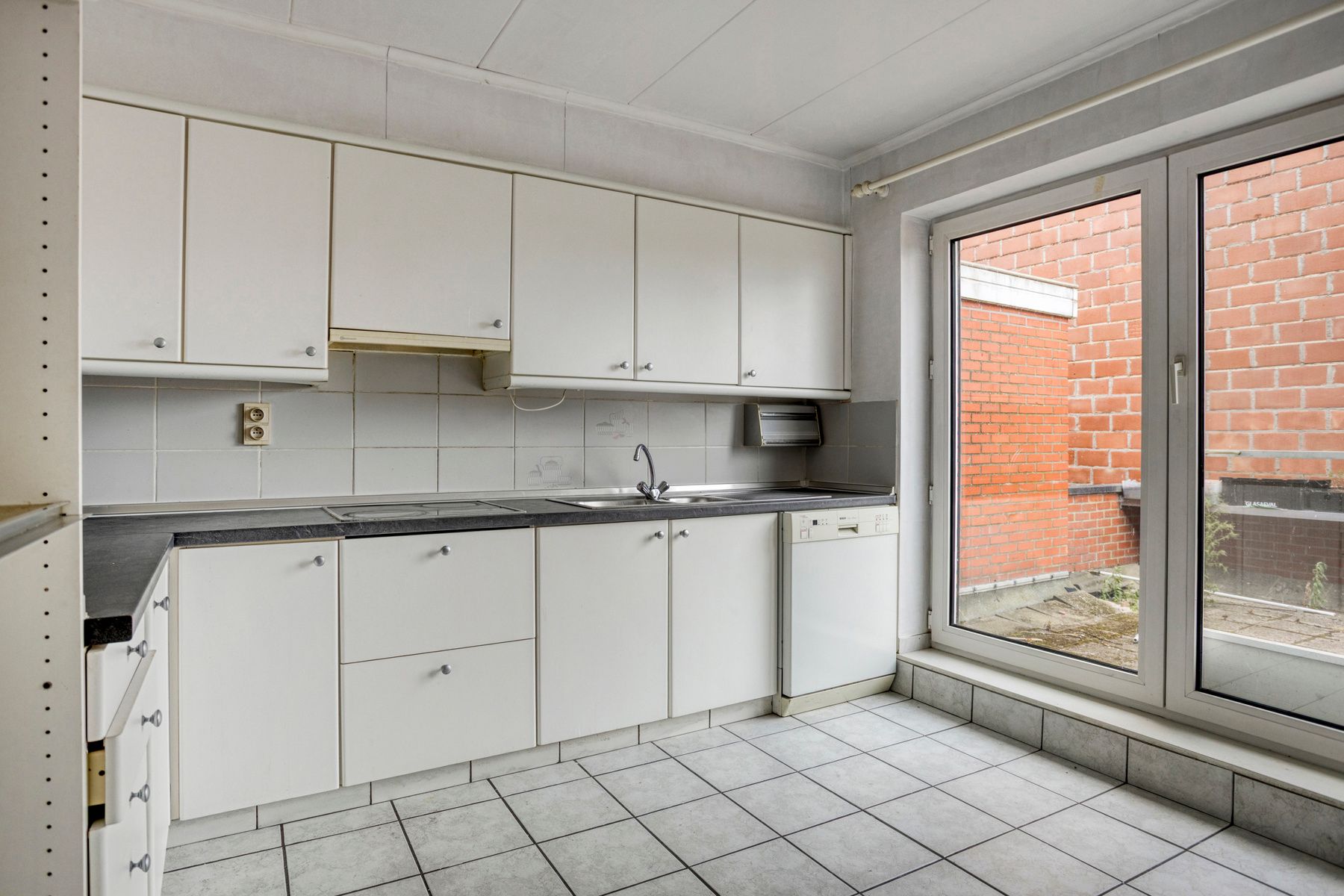 Ruime woning in Meeswijk foto 8