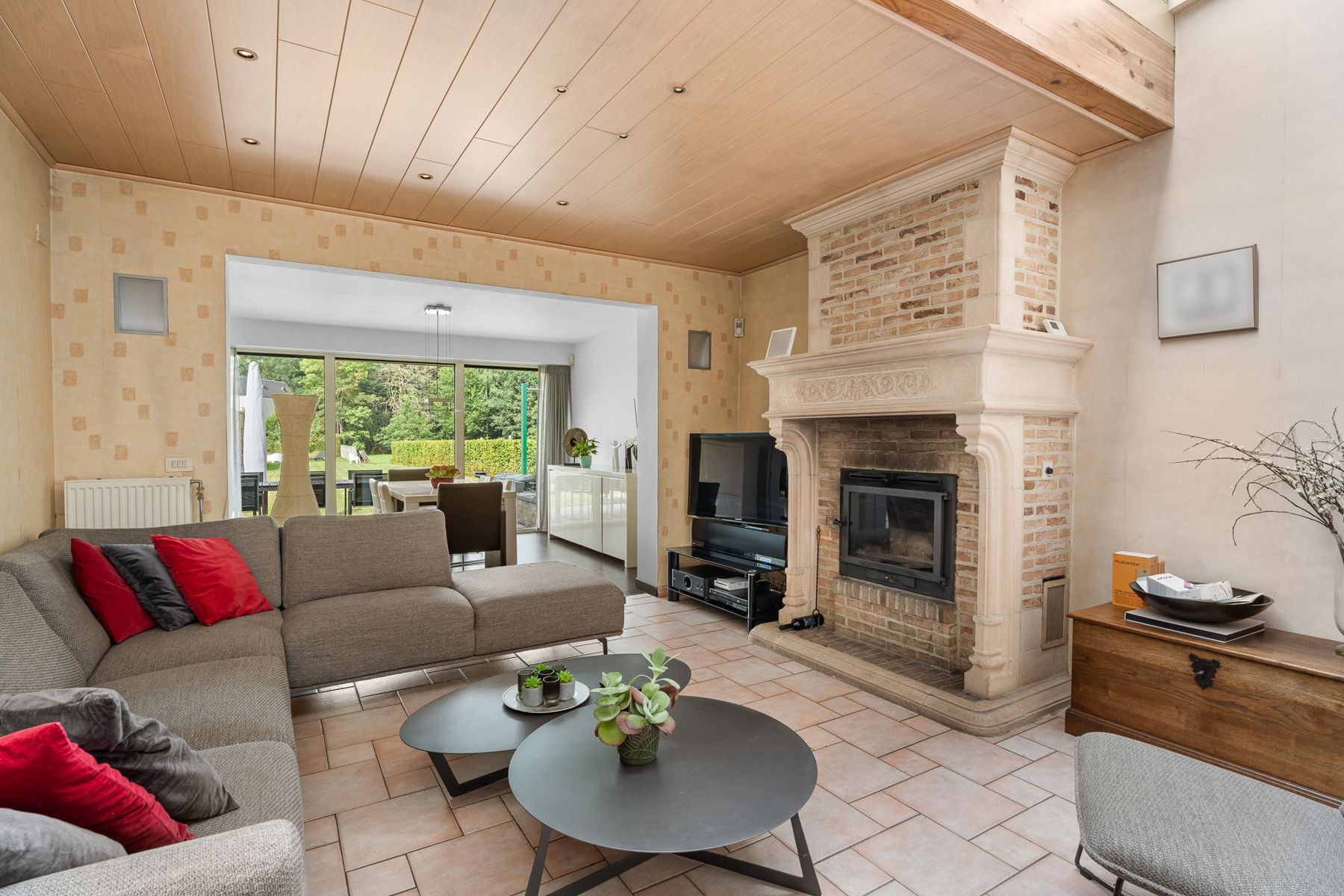 Charmante woning in centrum Lotenhulle! foto 3