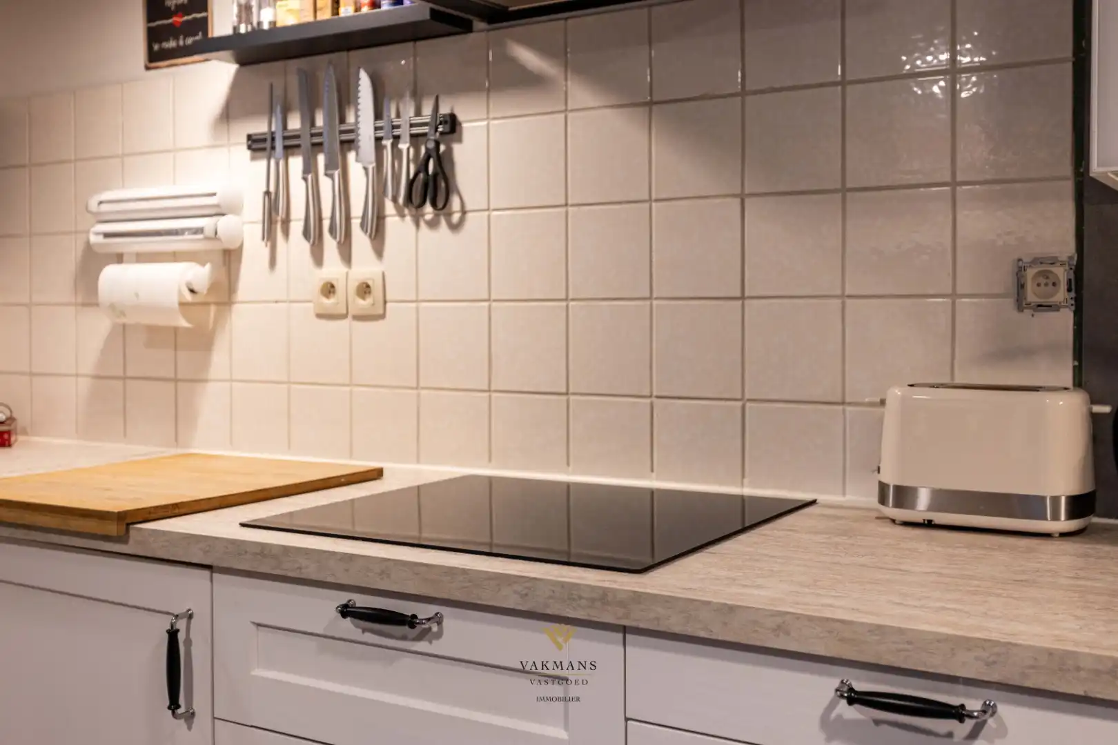 Ruime alleenstaande woning met garage in heuvelachtige omgeving foto 24