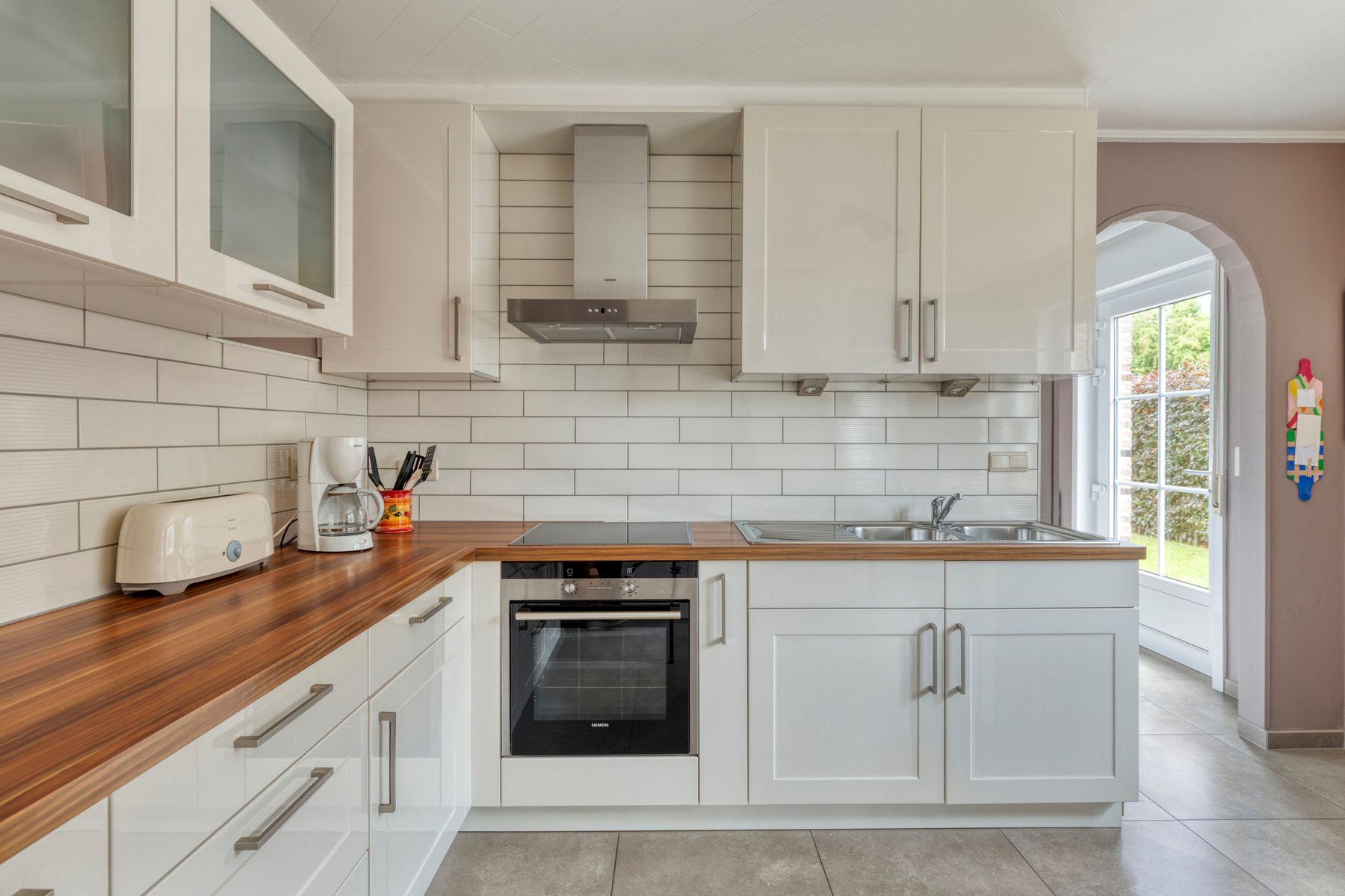 Perfect onderhouden villa met 4 slaapkamers, garage en tuin foto 7