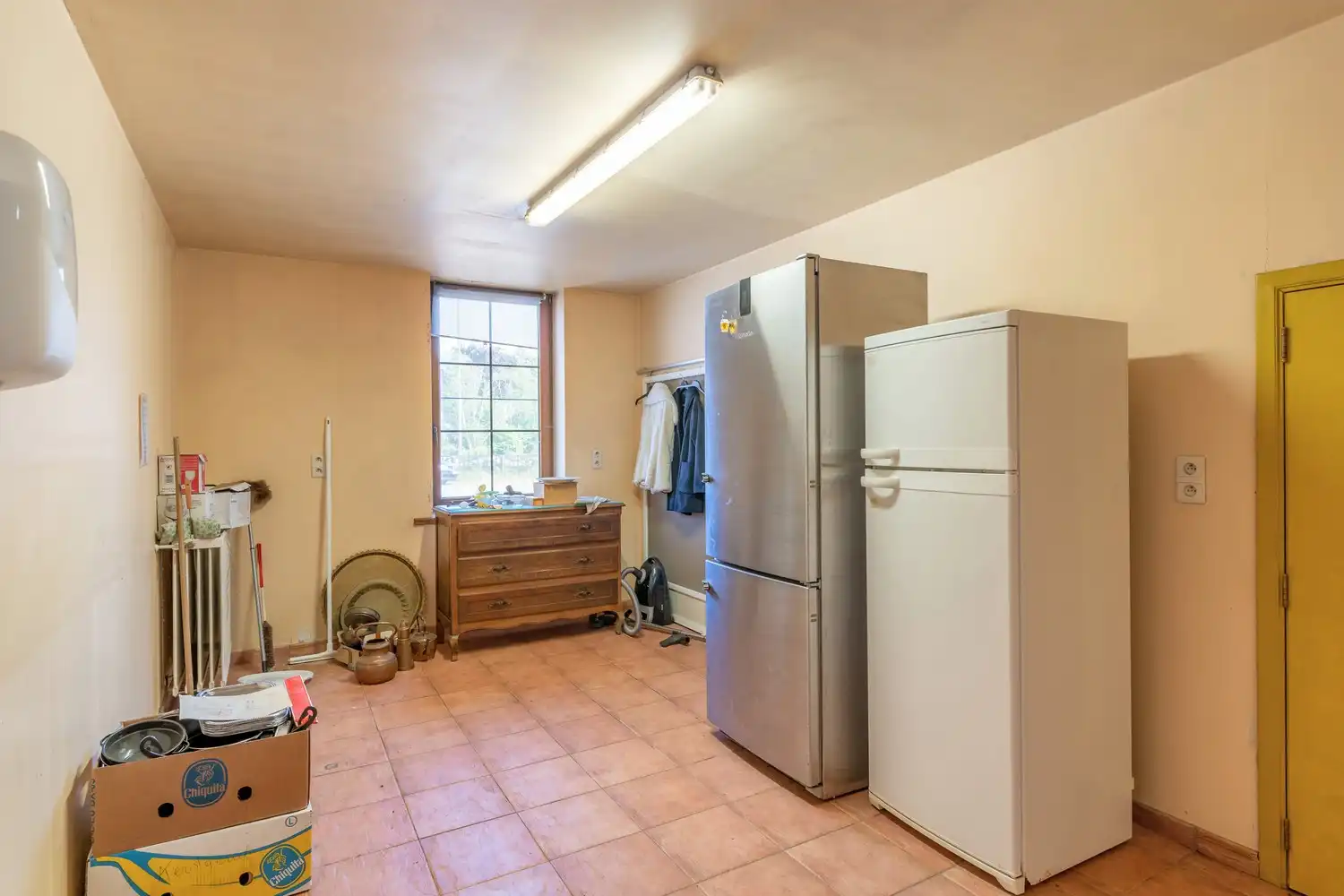 Zeer gunstig gelegen handelshuis op een ruim perceel grond foto 13