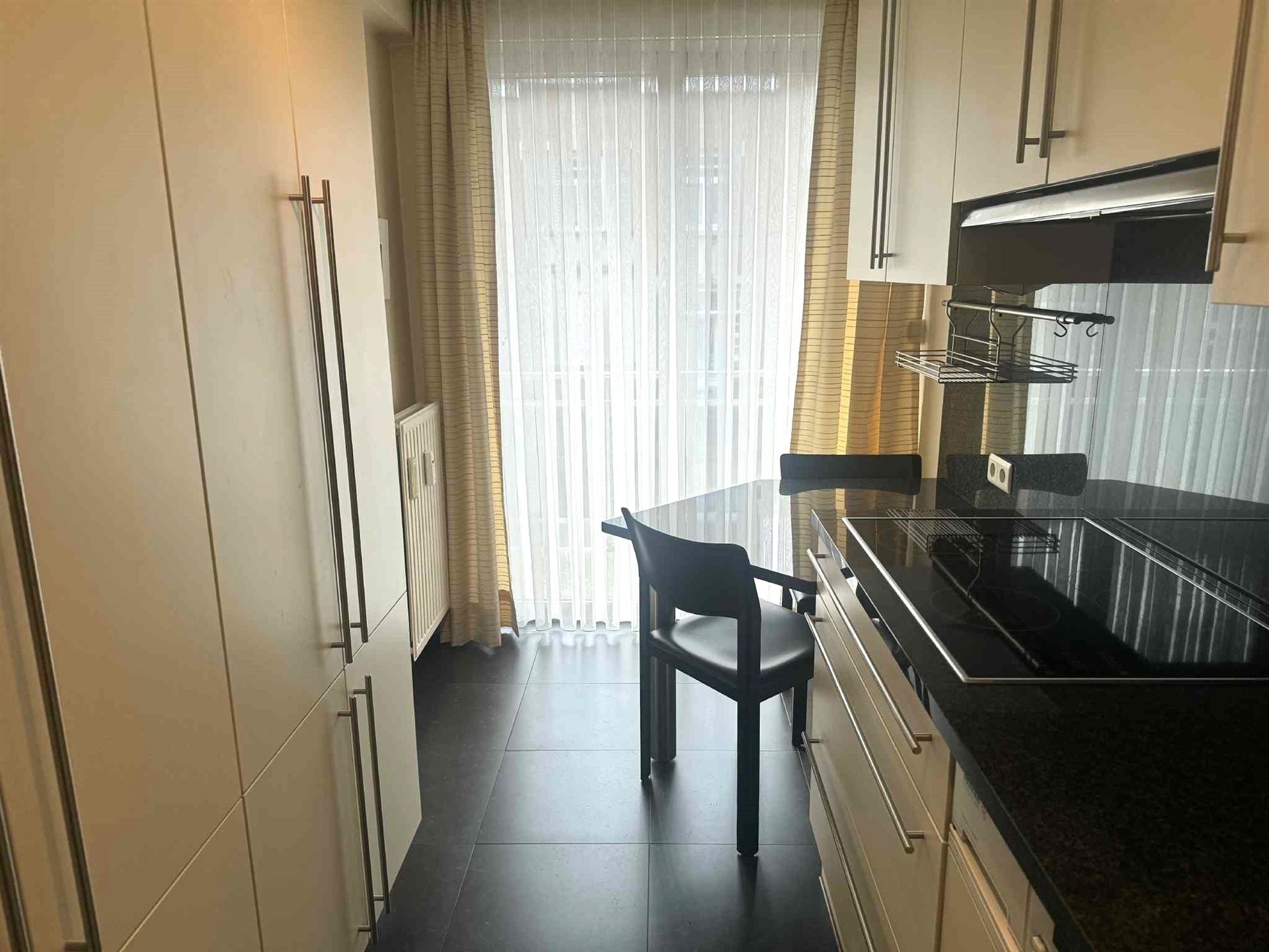 Prachtig appartement met 2 slaapkamers te huur te SINT-AGATHA-BERCHEM. foto 3