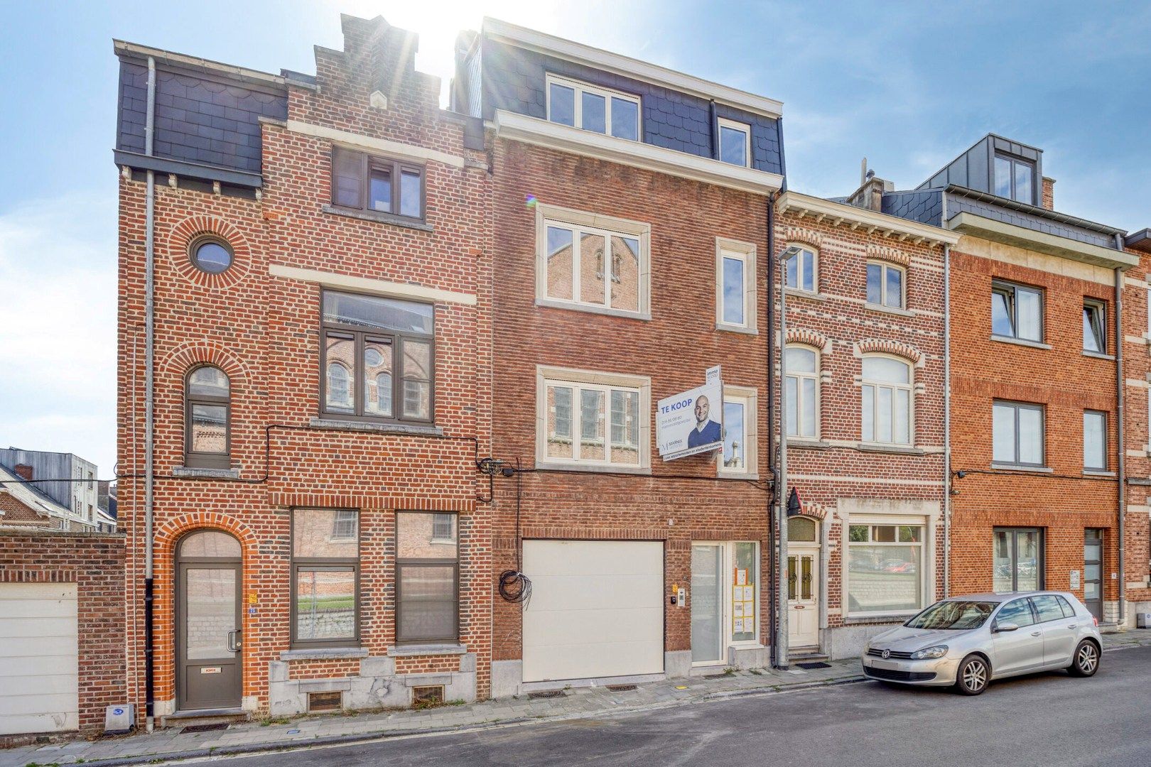 Volledig gerenoveerde en gemeubelde studentenkamer in een kleinschalige residentie! foto 3