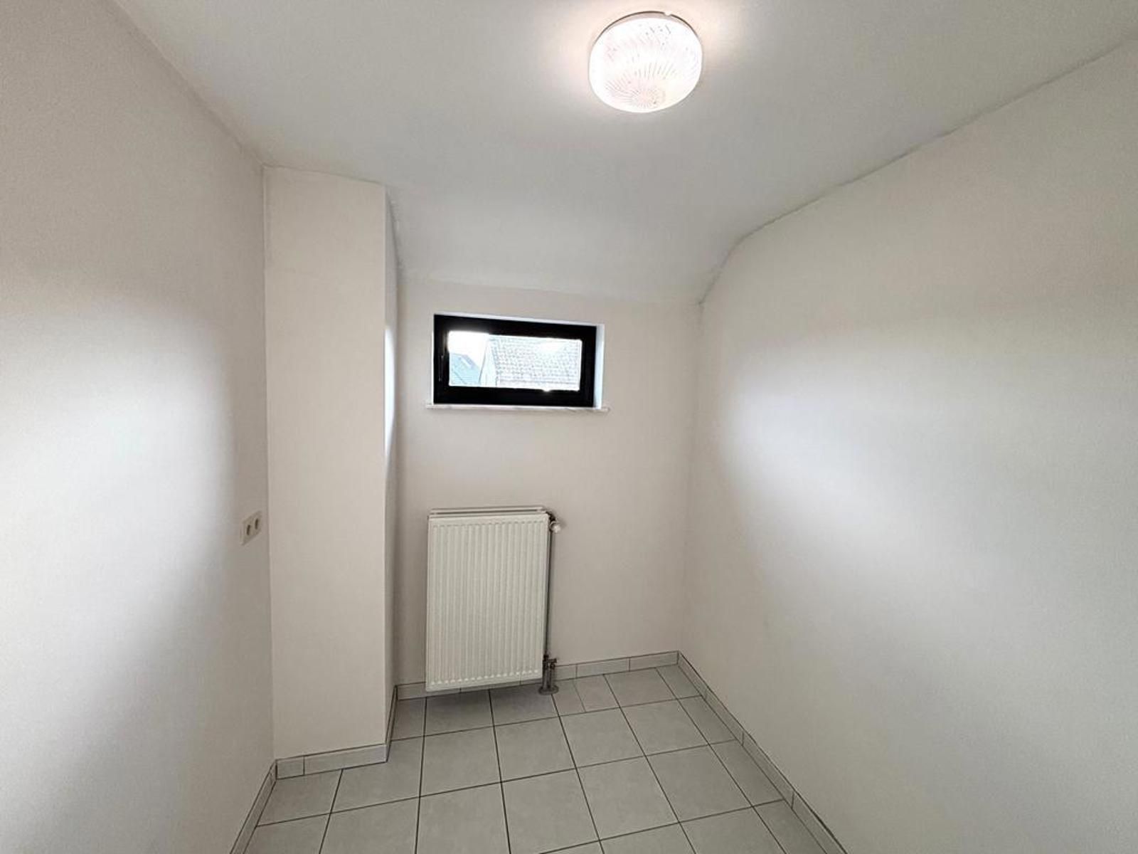 Instapklare halfopen bebouwing met 4 slaapkamers!  foto 14