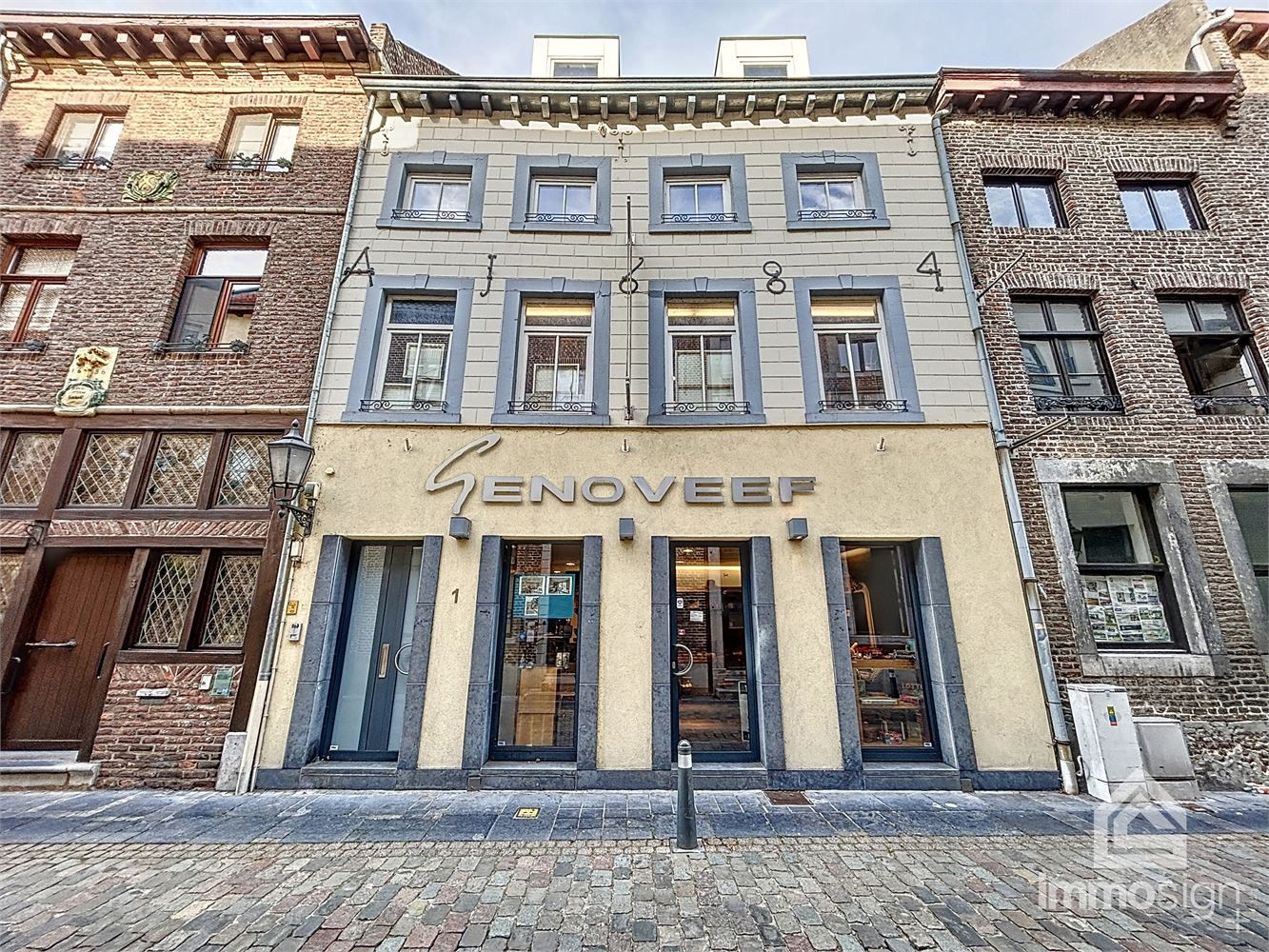 Prachtig handelspand met duplex midden in het centrum van Maaseik! foto 2