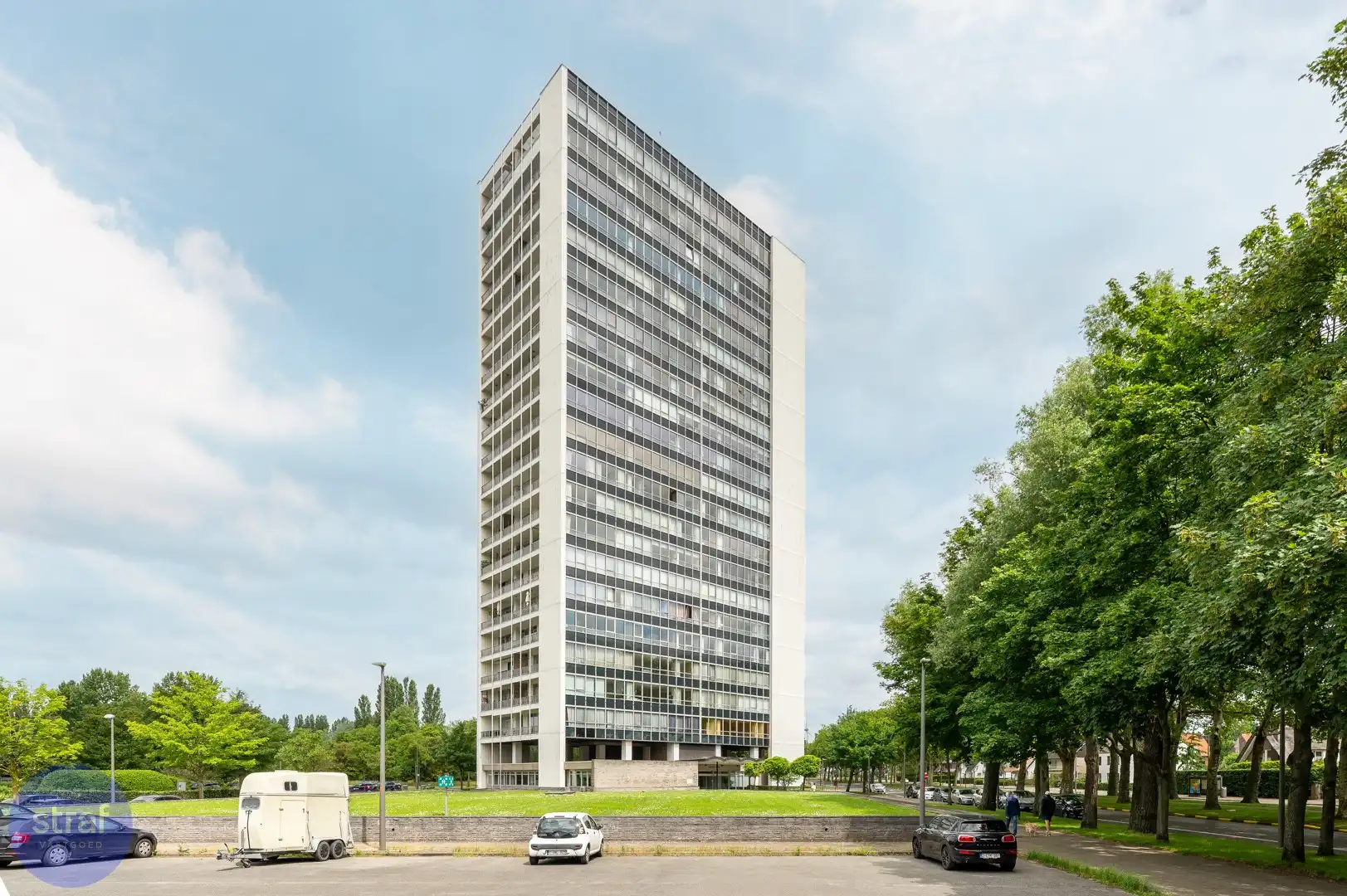 Te renoveren 3-slaapkamerappartement  in de Panorama Tower op Linkeroever foto 12