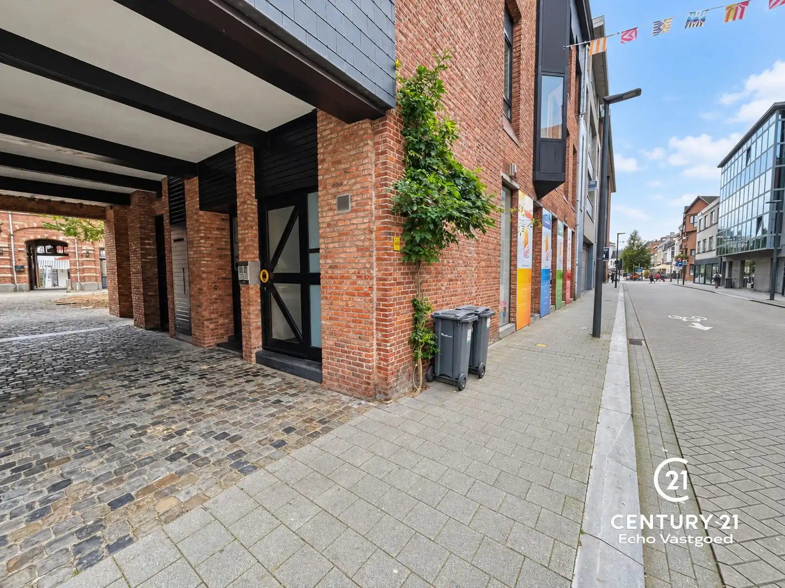 Fraai 3 slaapkamer appartement vlakbij de "Grote Markt" foto 3