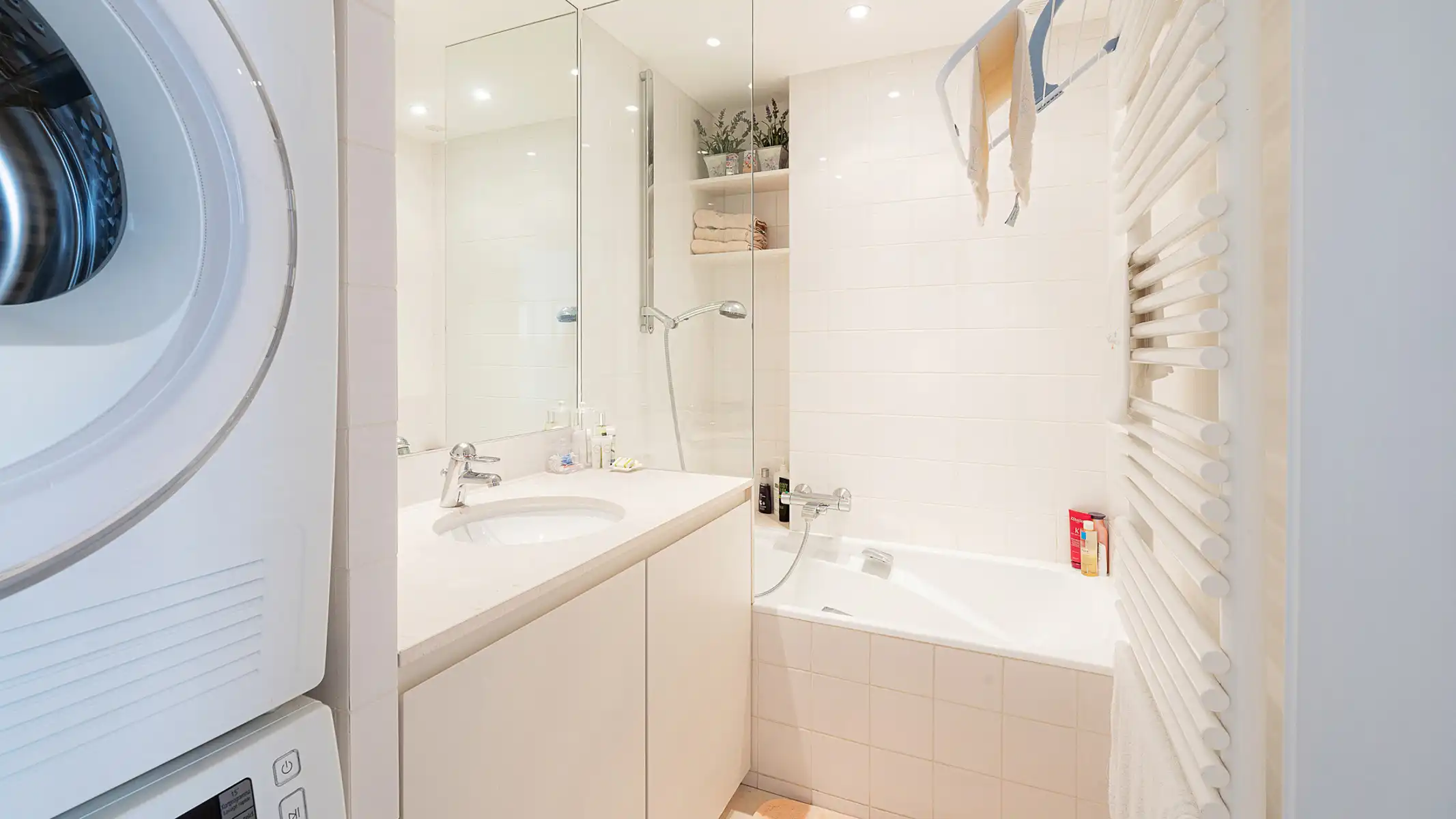 EXCLUSIEF: Ruim appartement met frontaal zeezicht foto 16