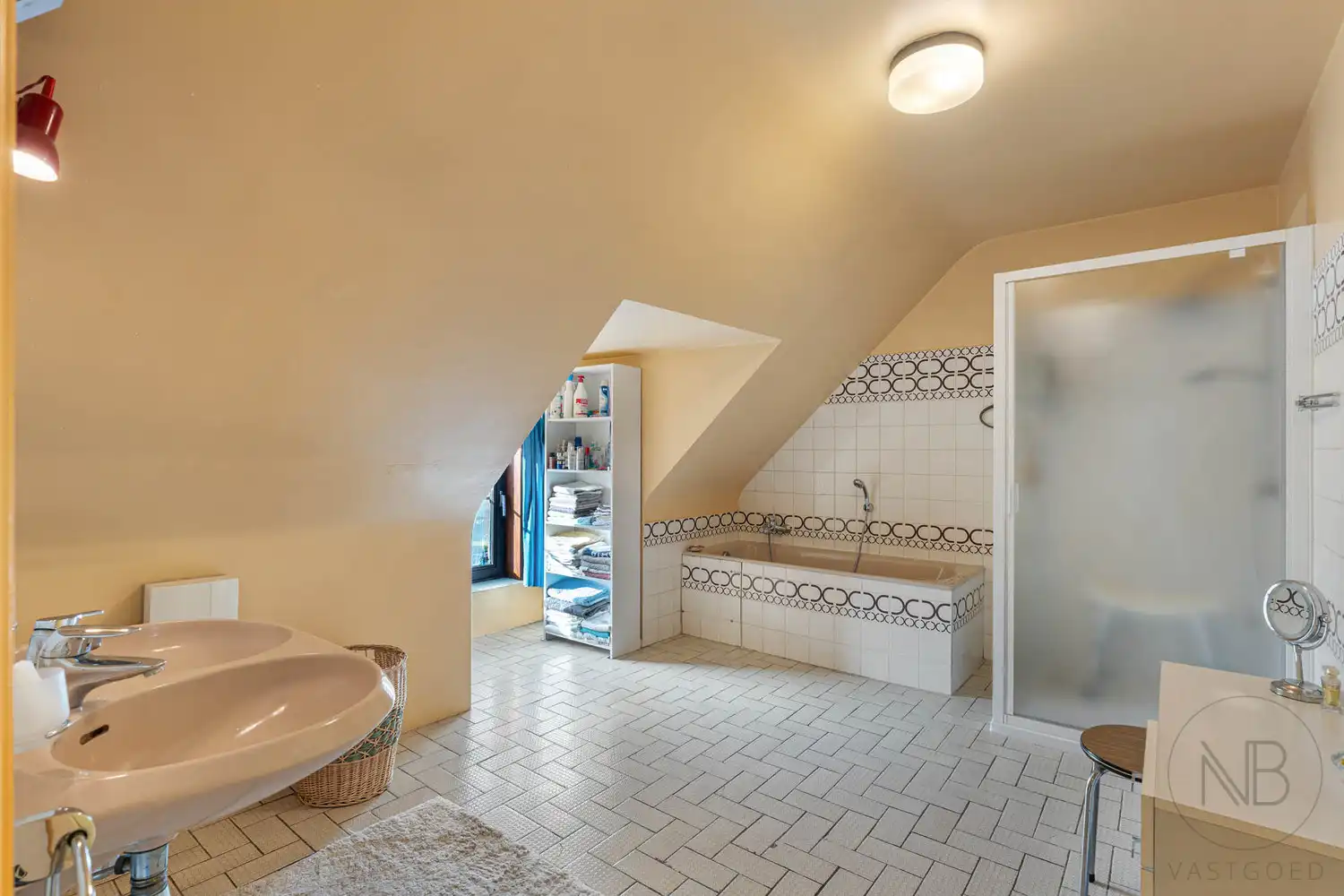 Ruime woning op zuidgericht perceel (17a54ca) in residentiële buurt te Bret (Genk)! foto 26