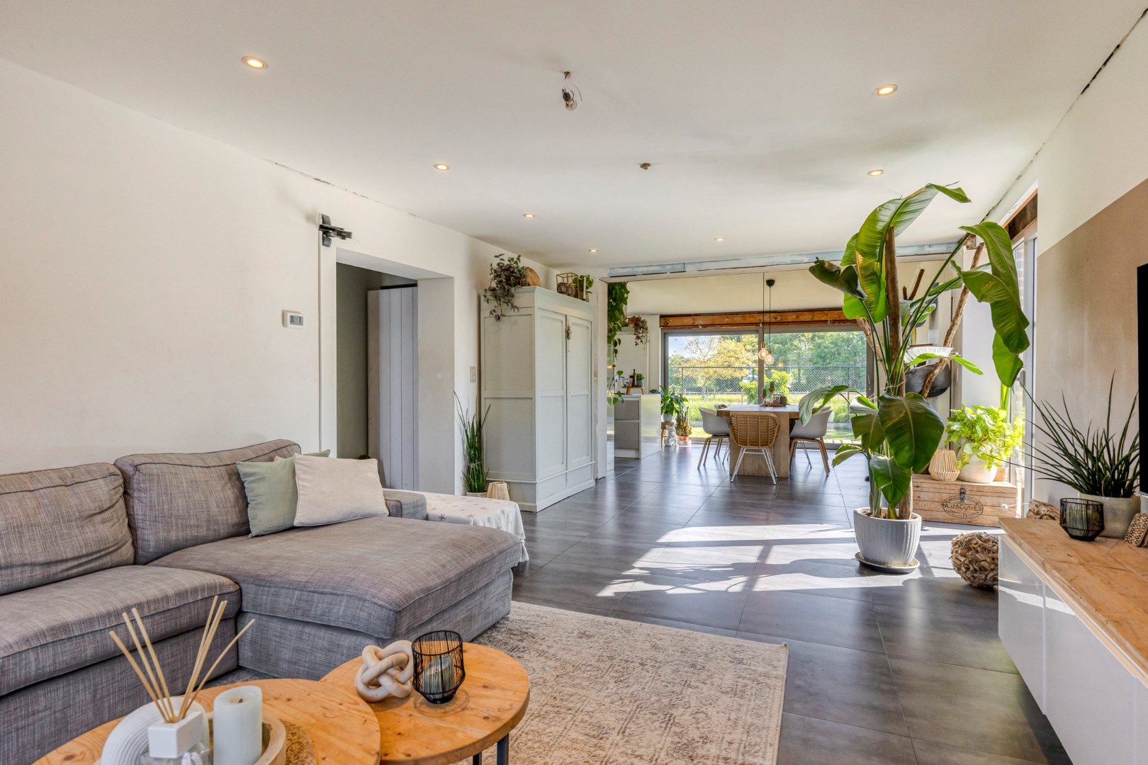  Goed gelegen open bebouwing met 4 slaapkamers en tuin in Kerkom - EPC 540 kWh/m² - bewoonbare oppervlakte 238  m²  foto 9