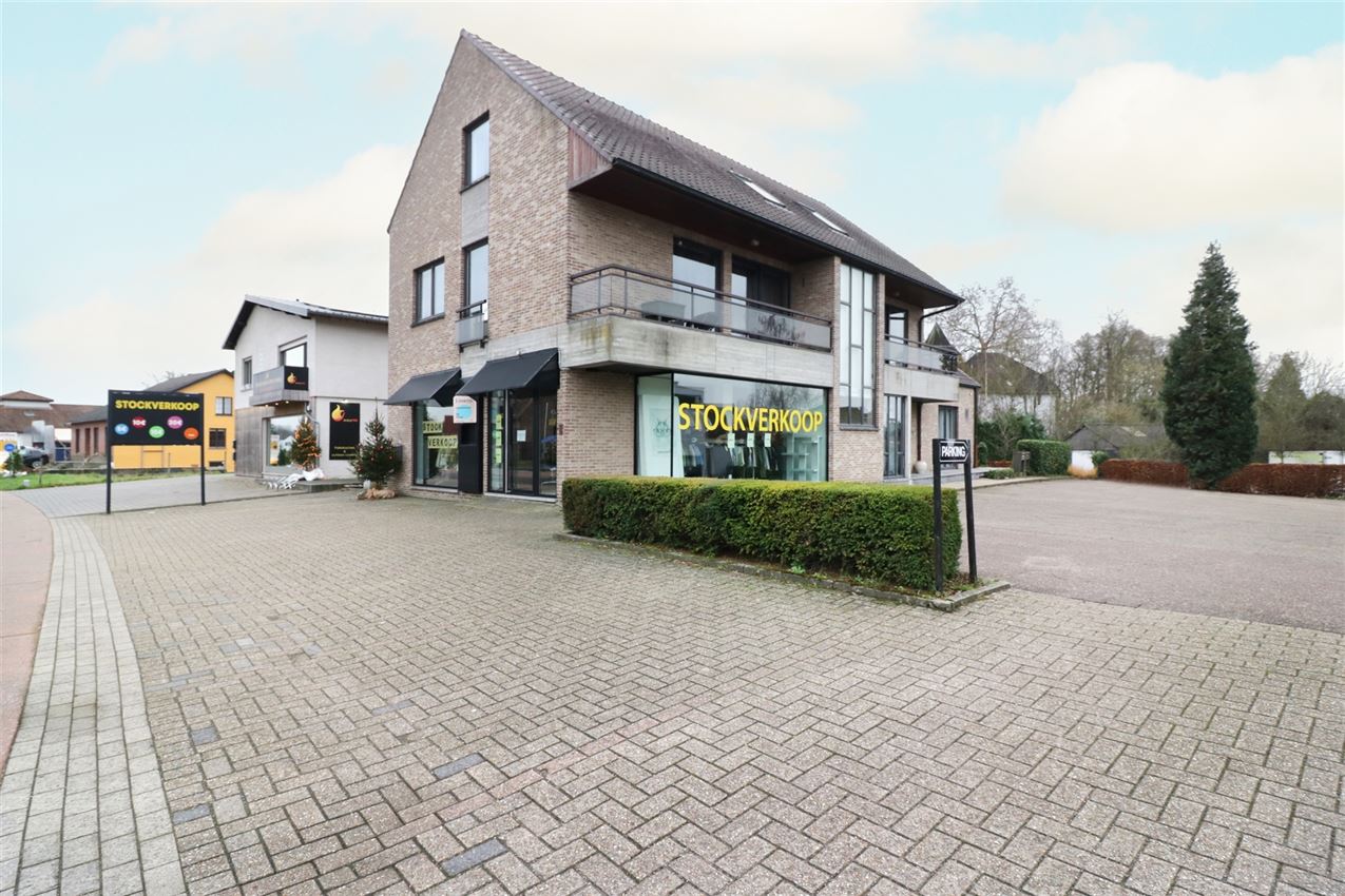 Centraal gelegen appartement met 3 slpk., garage en terras foto 29