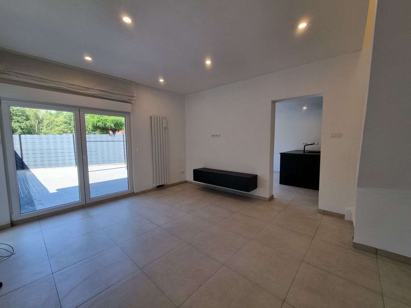 Mooie, gerenoveerde woning met prachtig terras en ruime tuin foto 9
