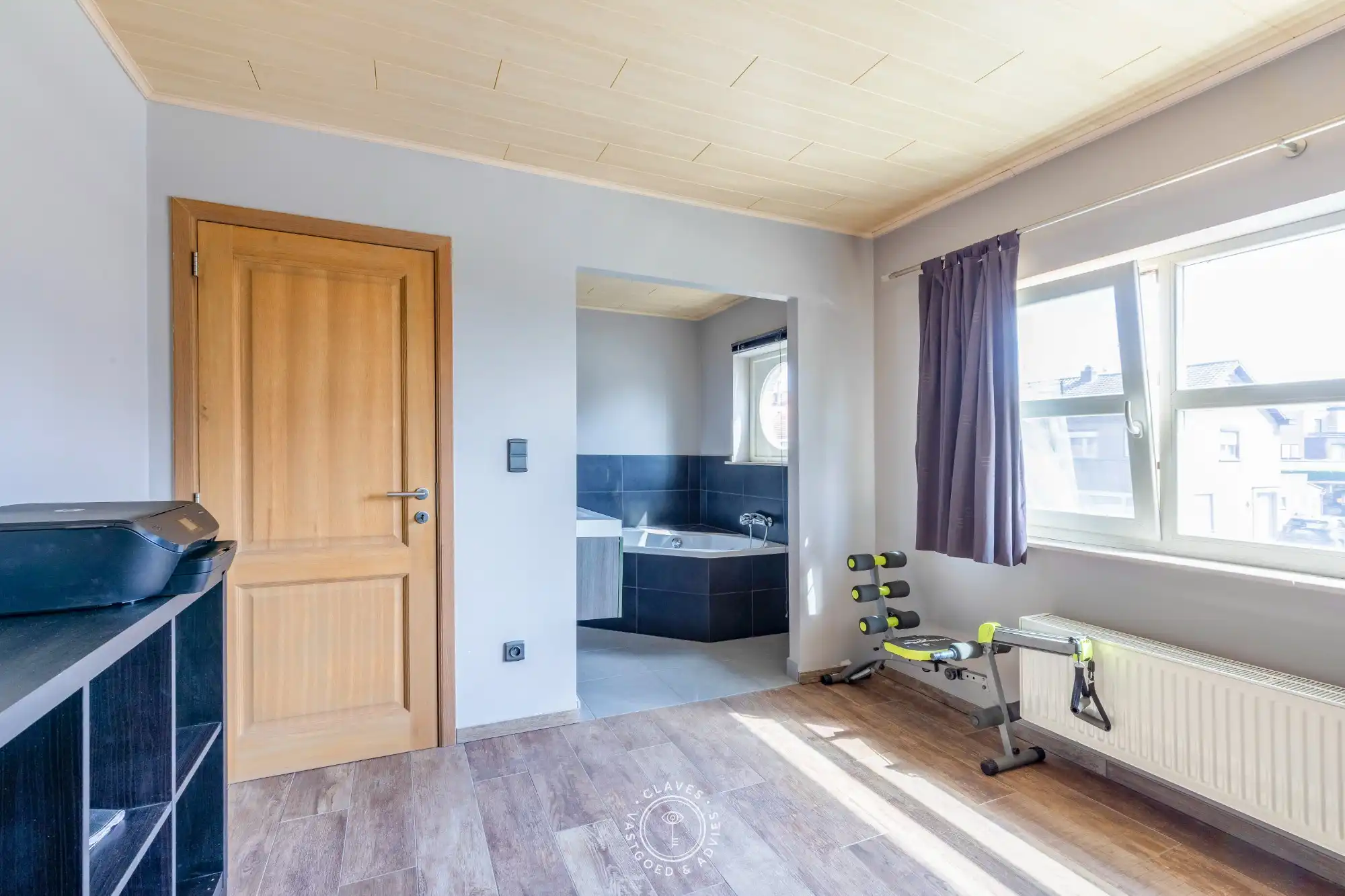 Vernieuwde halfopen bebouwing met 3 slaapkamers en prachtige tuin foto 20