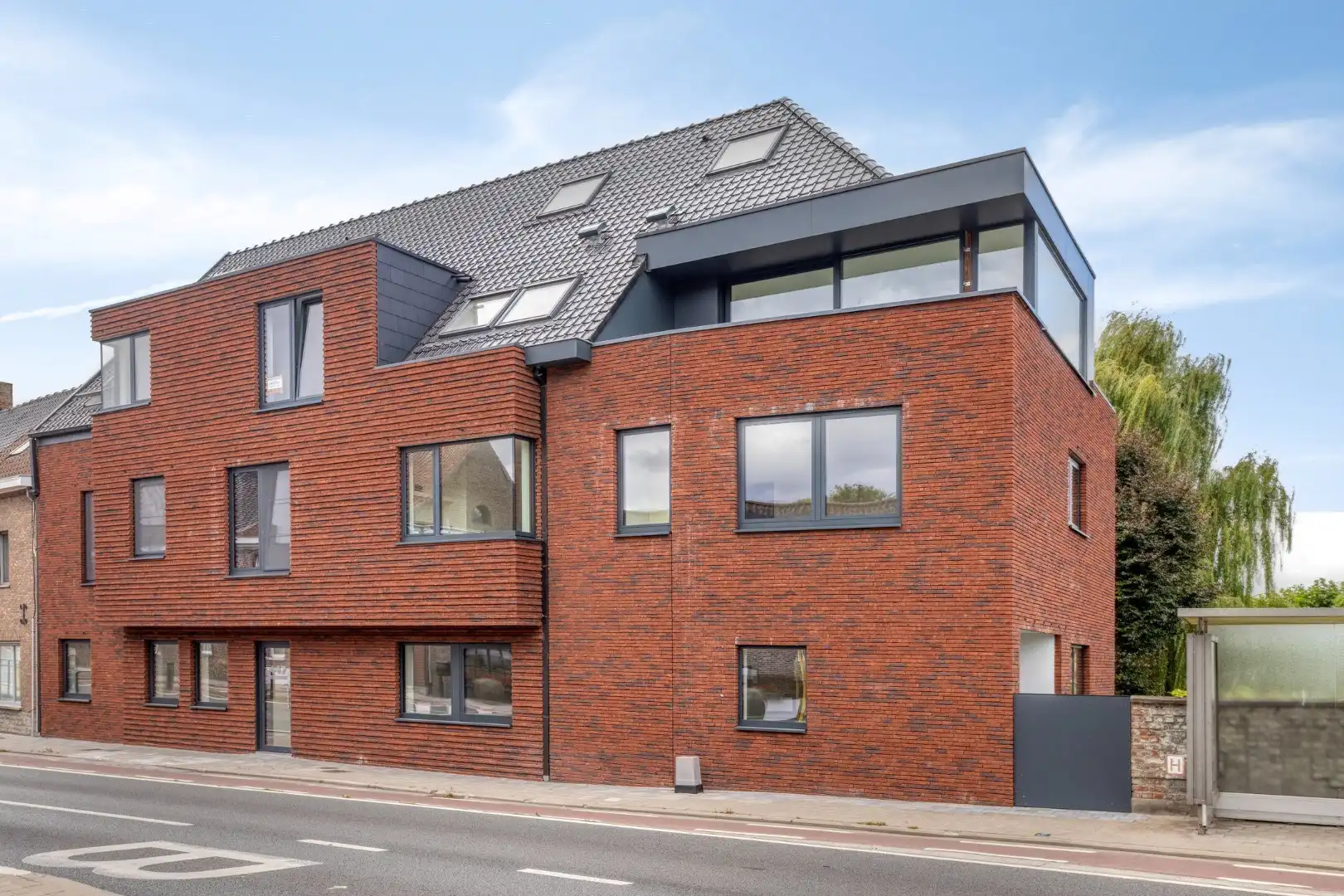 Prachtig nieuwbouwappartement in centrum Rekkem! foto 3