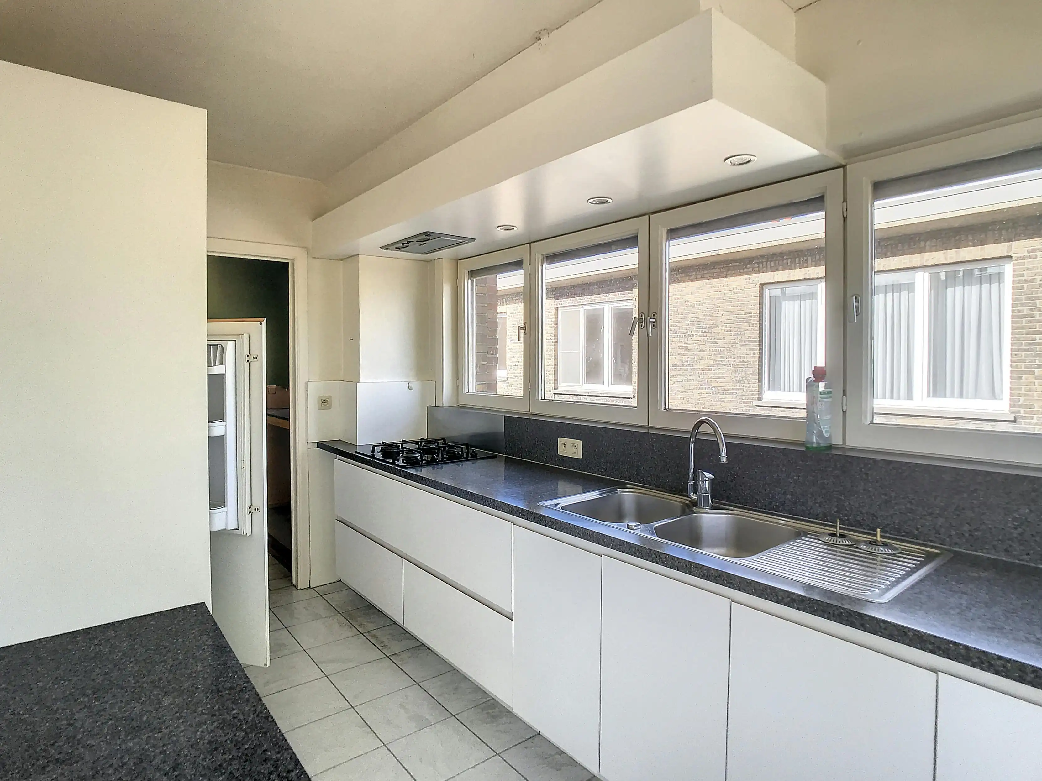 Lichtrijk appartement te koop met 2 slaapkamers en garagebox  foto 8