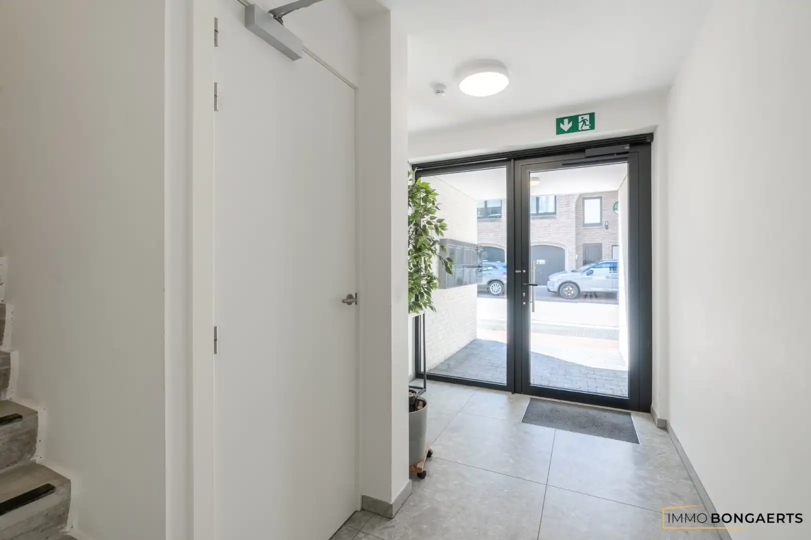 Recent gelijkvloersappartement nabij het centrum van Genk foto 2