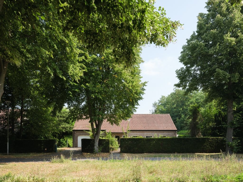 Hoofdfoto van de publicatie: Vrijstaande woning op een gunstig perceel van 1.345 m²
