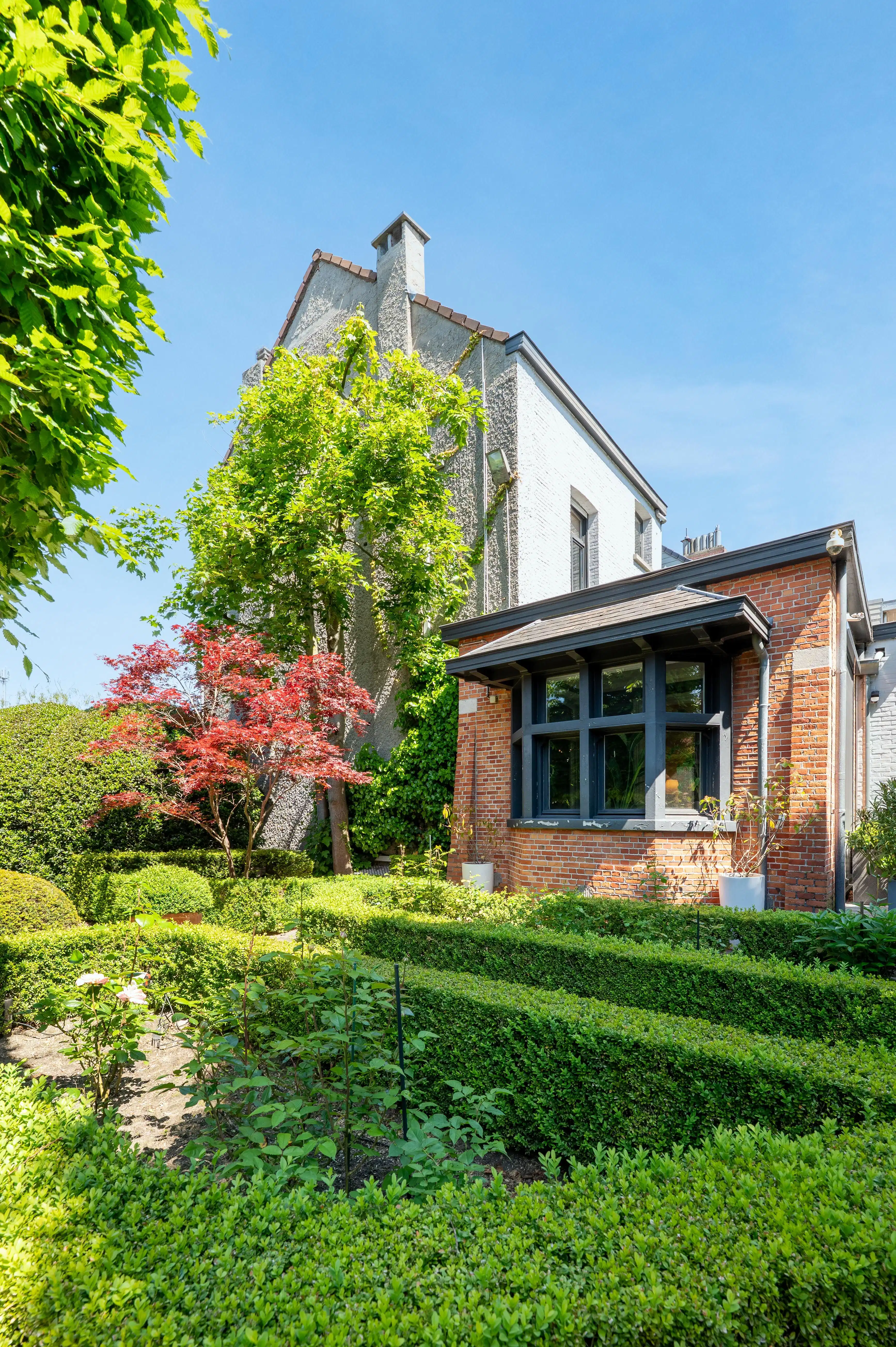 Karaktervolle herenwoning met verwarmd zwembad in hartje Kapellen. foto 30