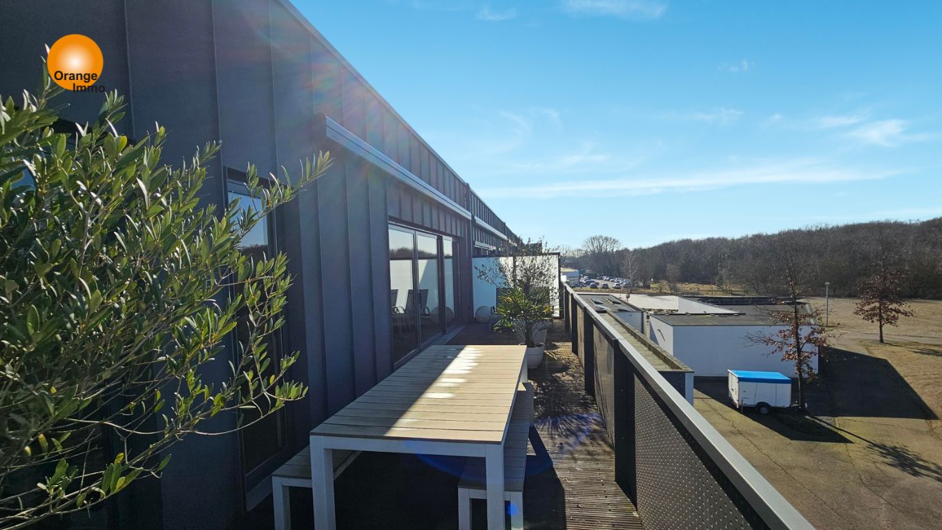 Modern dakappartement met zonnig terras en garage gelegen in Maasmechelen.  foto 8