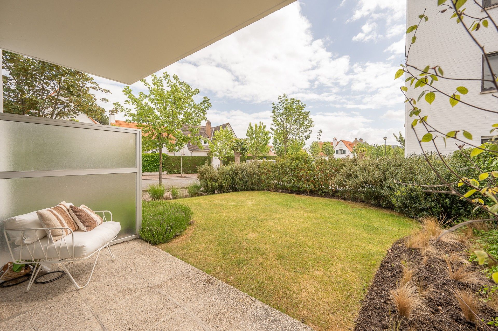 Smaakvol appartement met tuin en terras foto 16