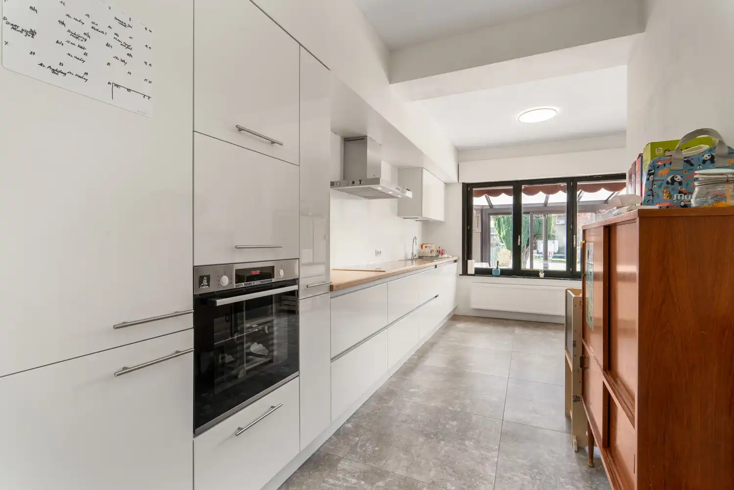 Prachtig gerenoveerde woning met tuin, zonnepanelen en garage in Sint‑Pieters‑Leeuw foto 4