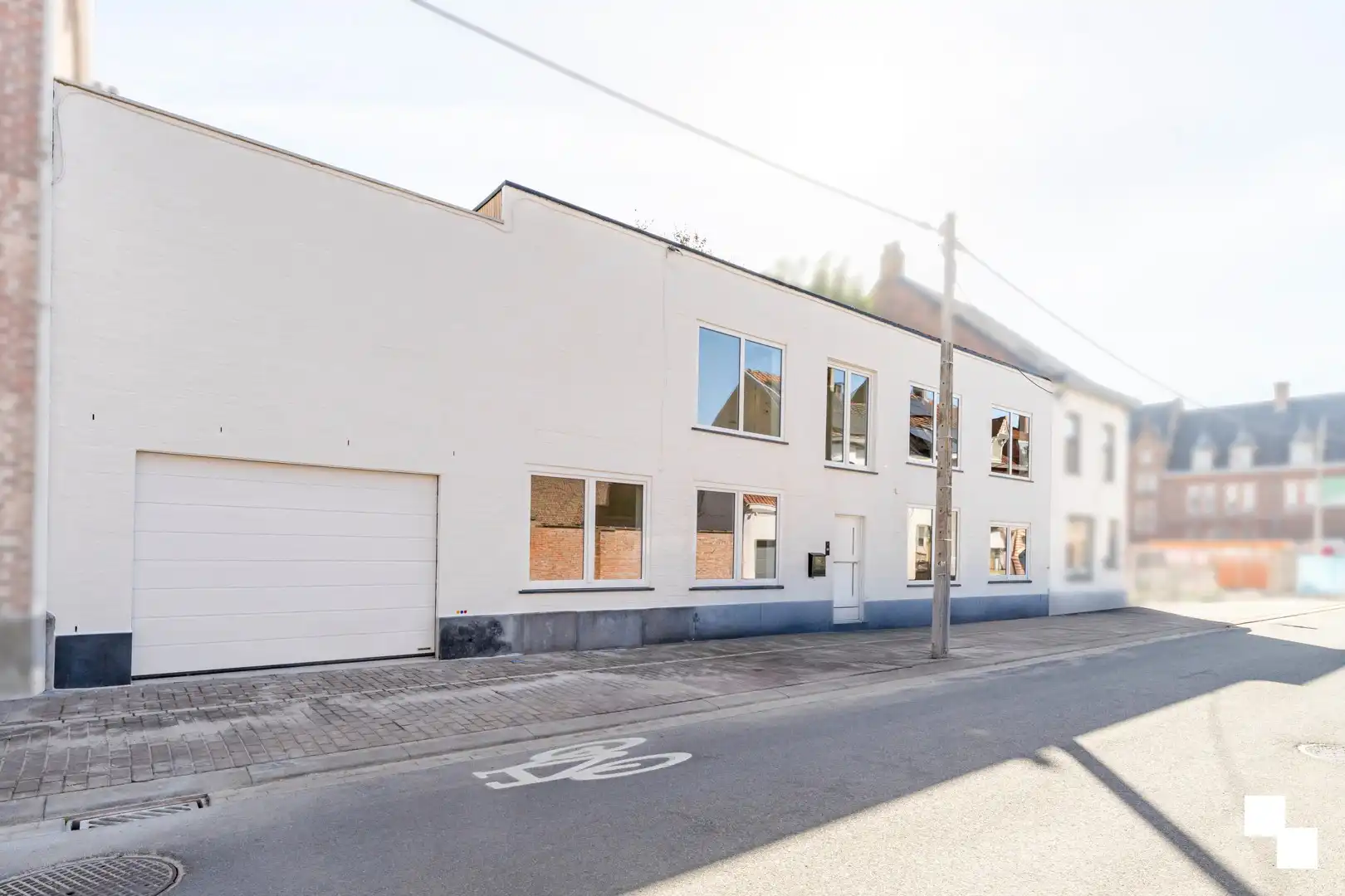 Gerenoveerde stadswoning met 3 slaapkamers en garage - Roeselare foto 2