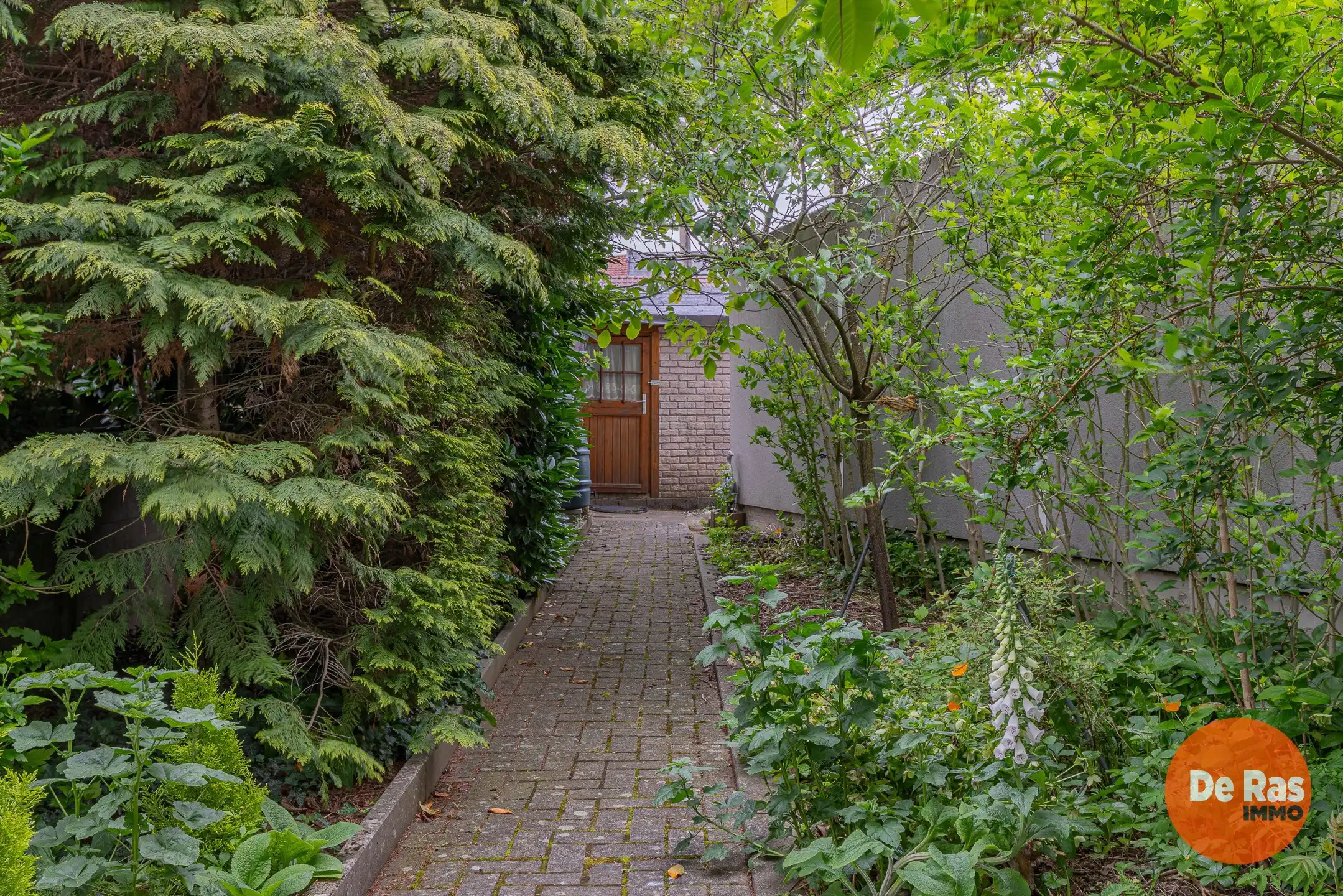 ERONDEGEM - Praktische woning met garage en tuin foto 20