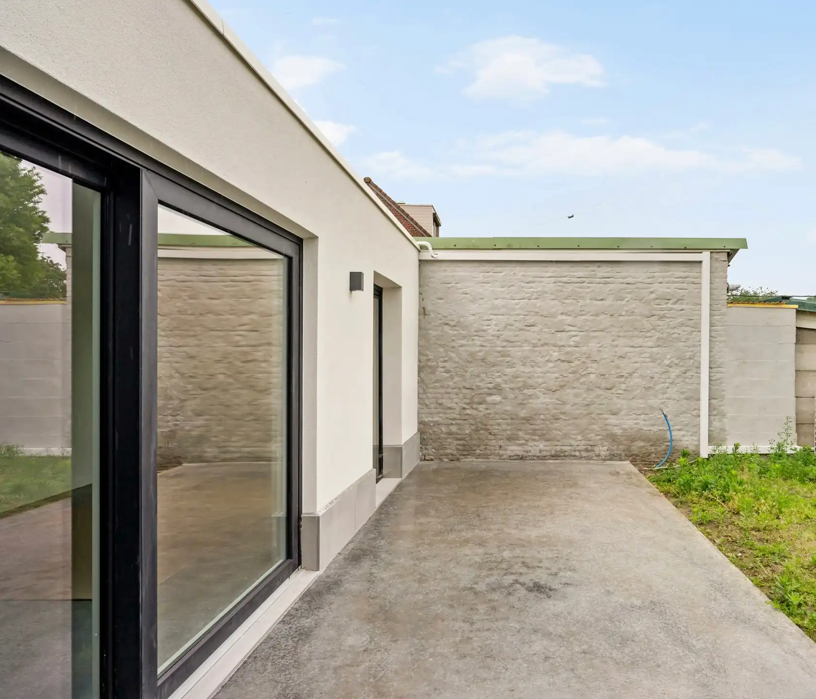 Rustig gelegen instapklare rijwoning met 3 slk en leuke tuin foto 9