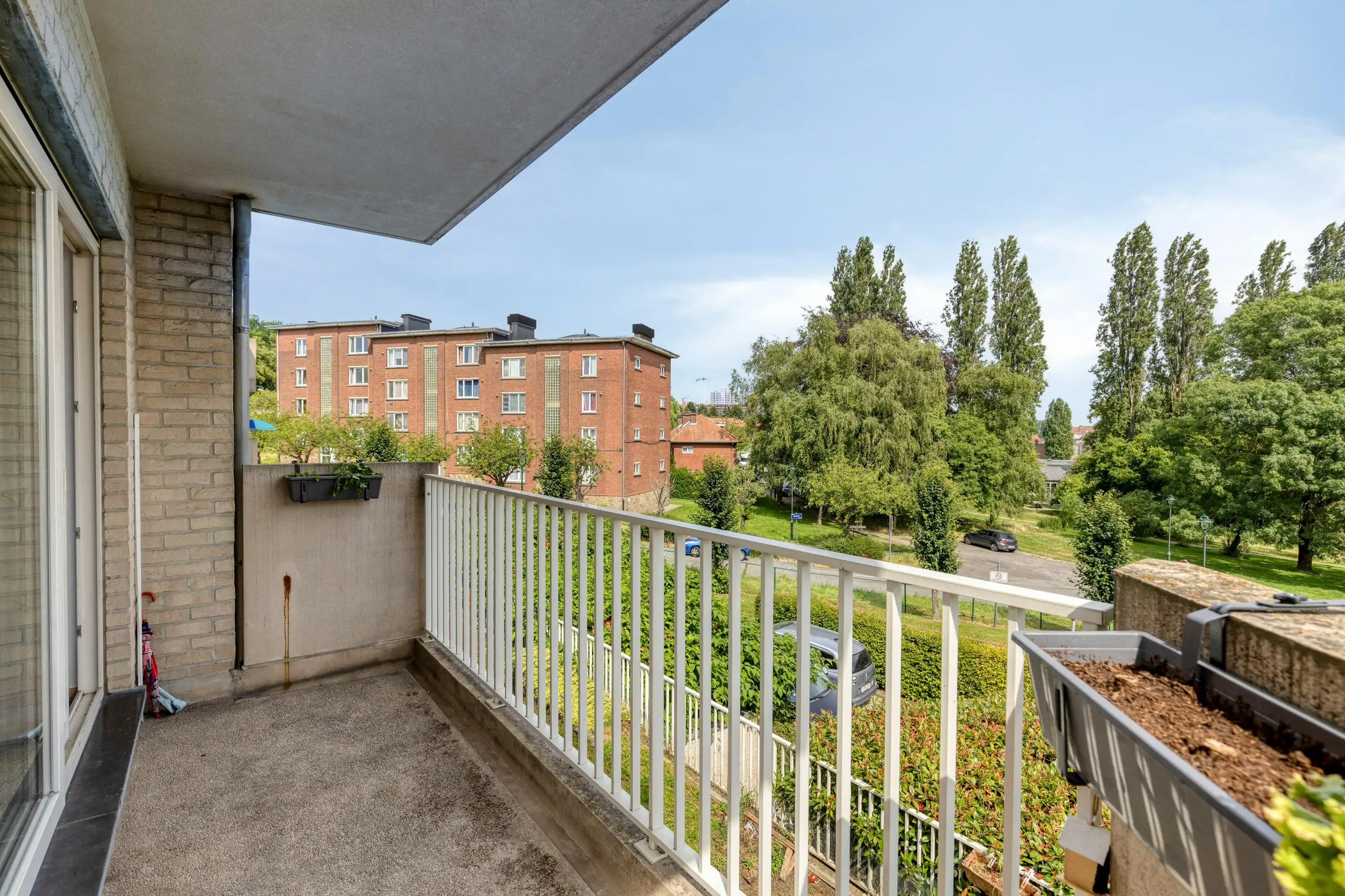 Lichtrijk appartement met twee slaapkamers in Anderlecht foto 12