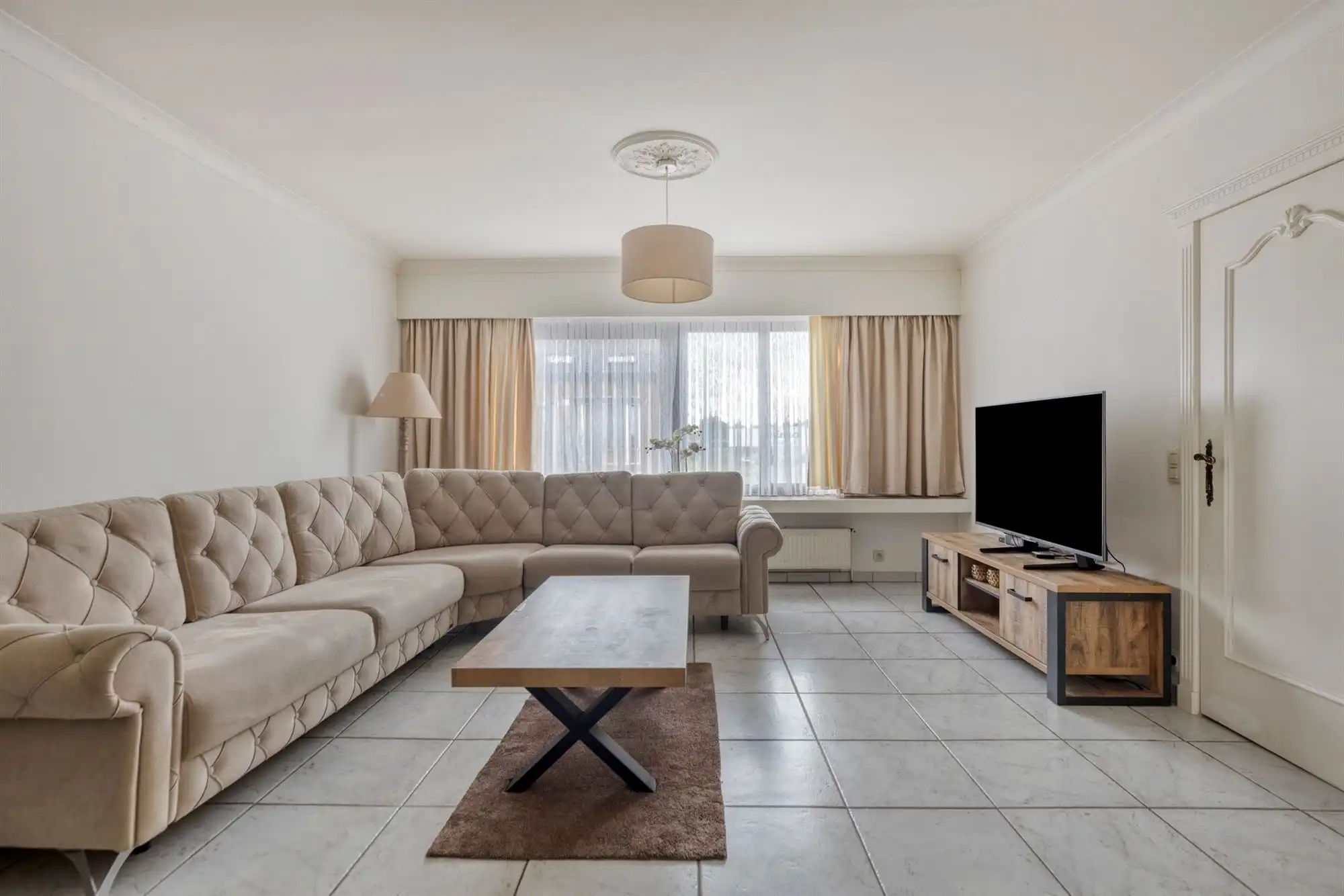 Instapklaar appartement met twee slaapkamers foto 2
