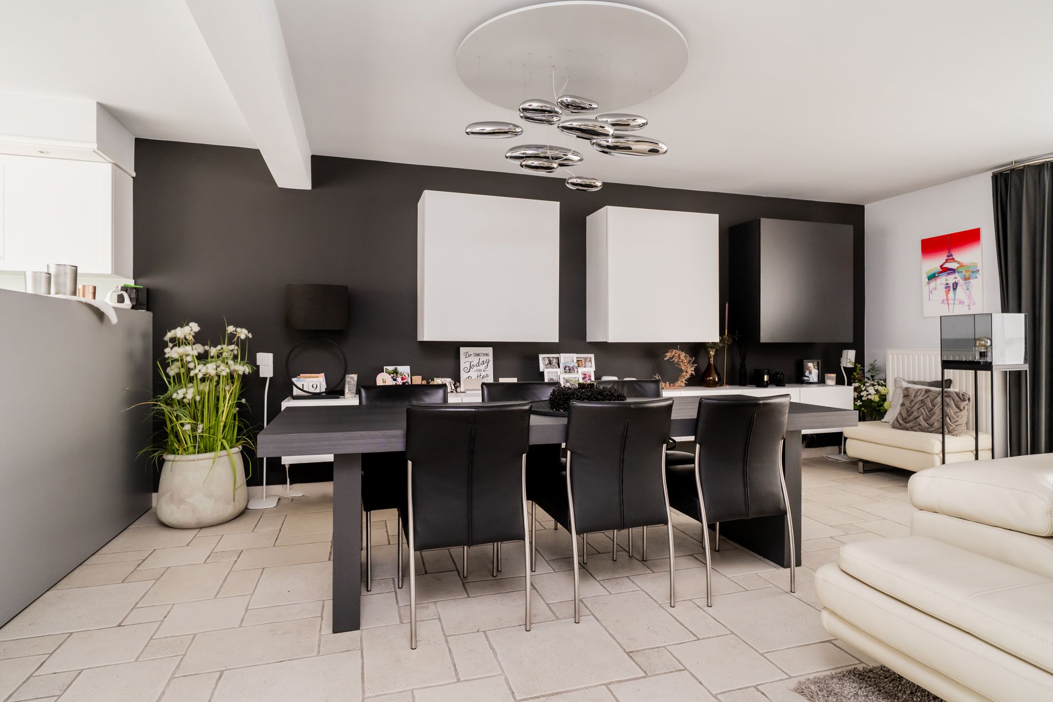 Ruime moderne gezinswoning met 5-6 slaapkamers foto 8