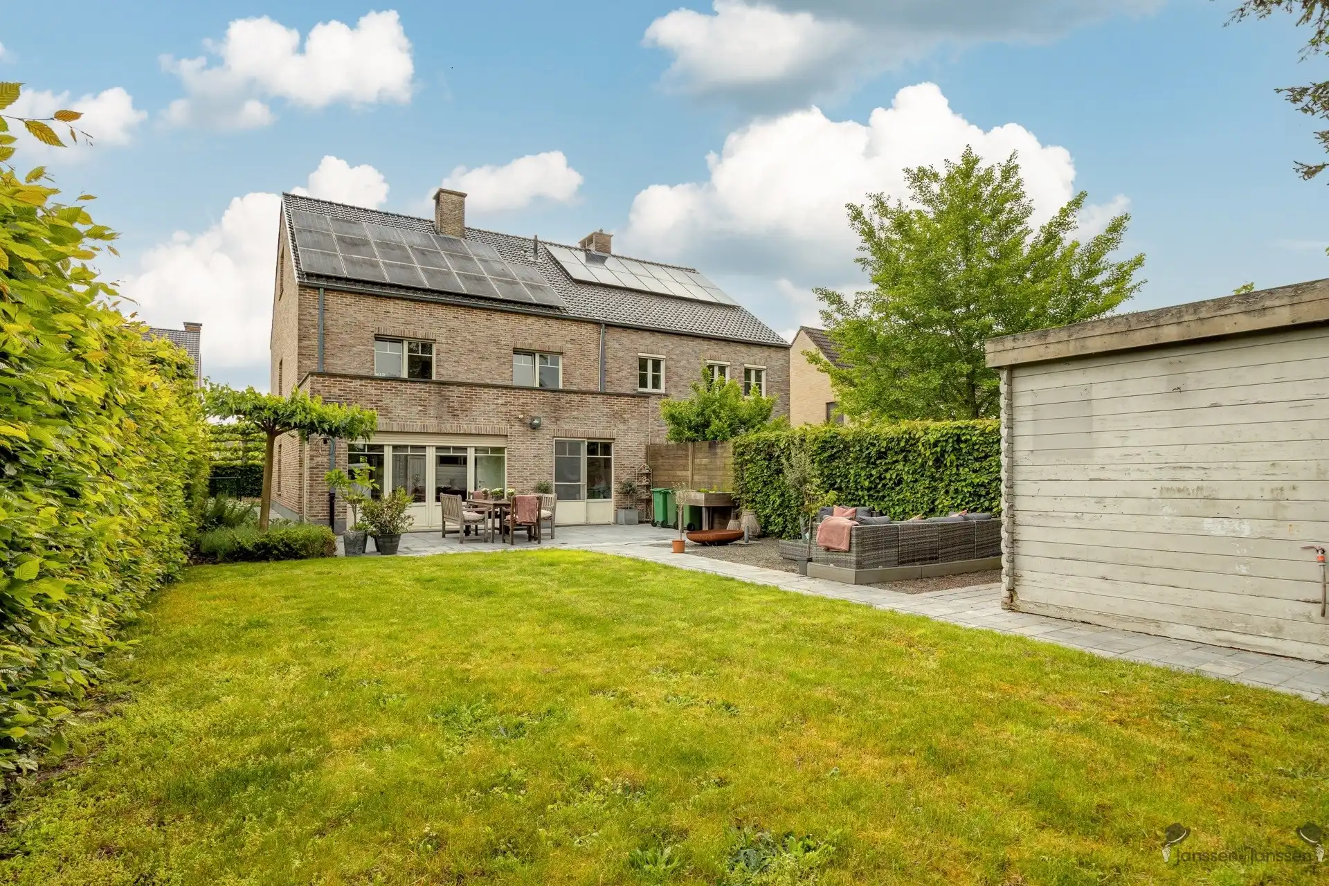 Ruime HOB met 5 slaapkamers en tuin foto 28